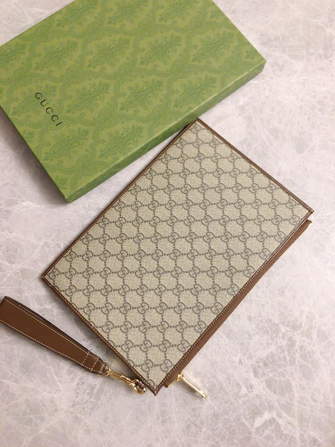 Gucci-新款老花手拿包