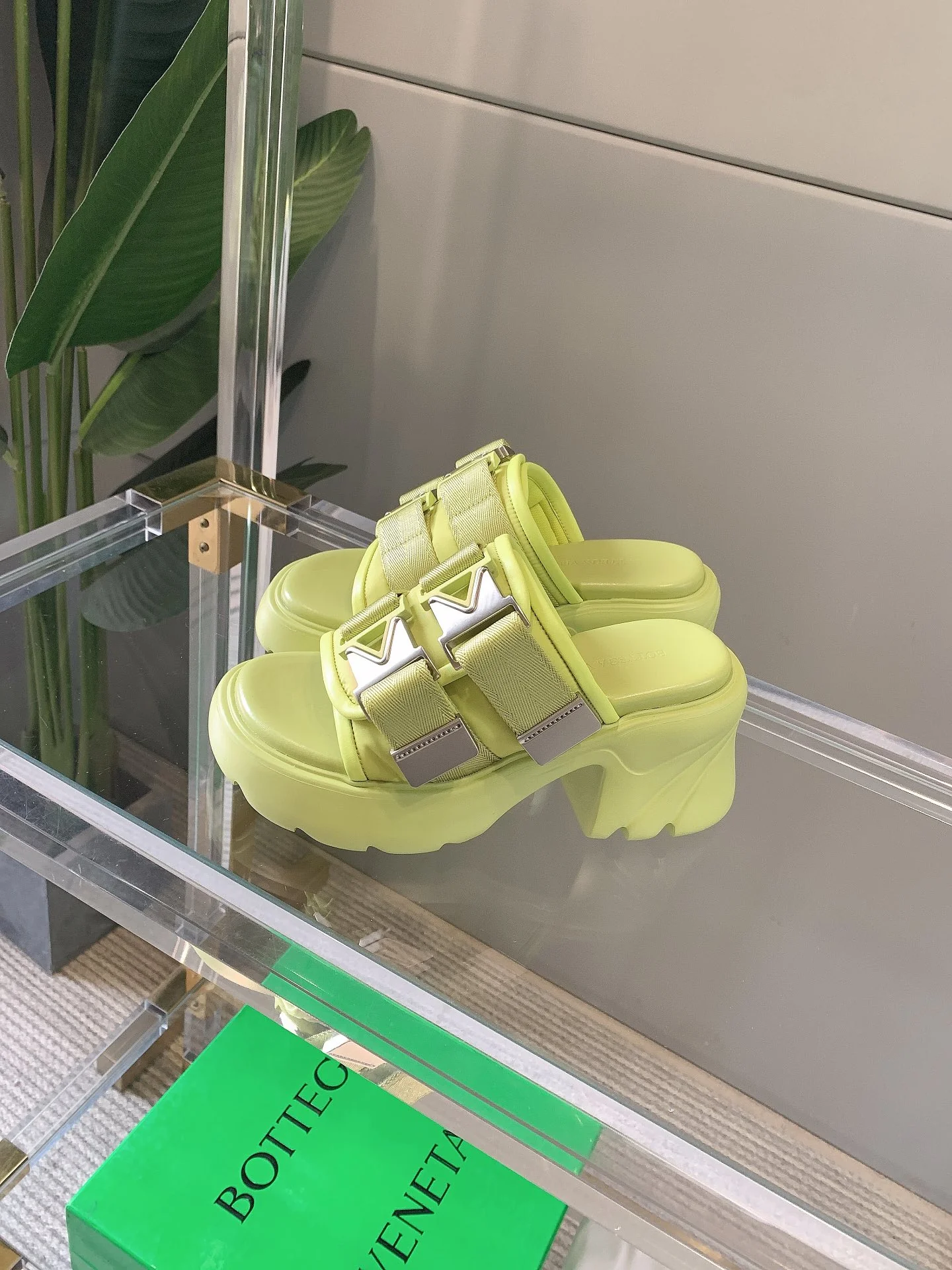 BV - Сандалии на платформе - Желтые