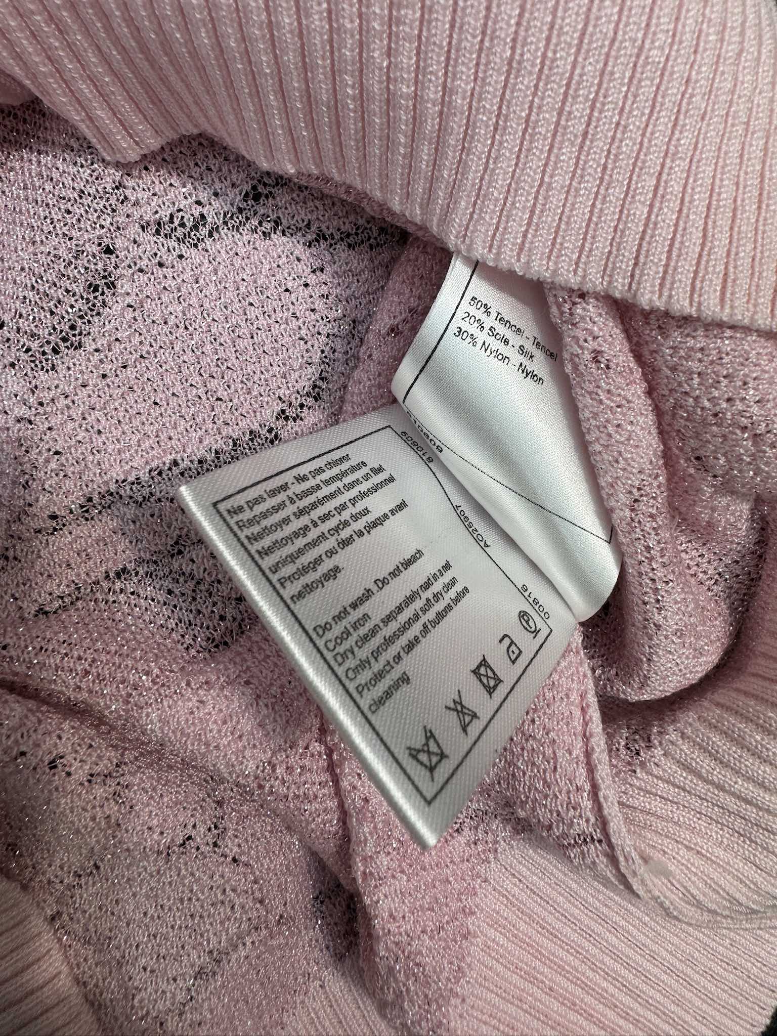 Платье Chanel 2403 Camellia Knit с коротким рукавом, розовое.