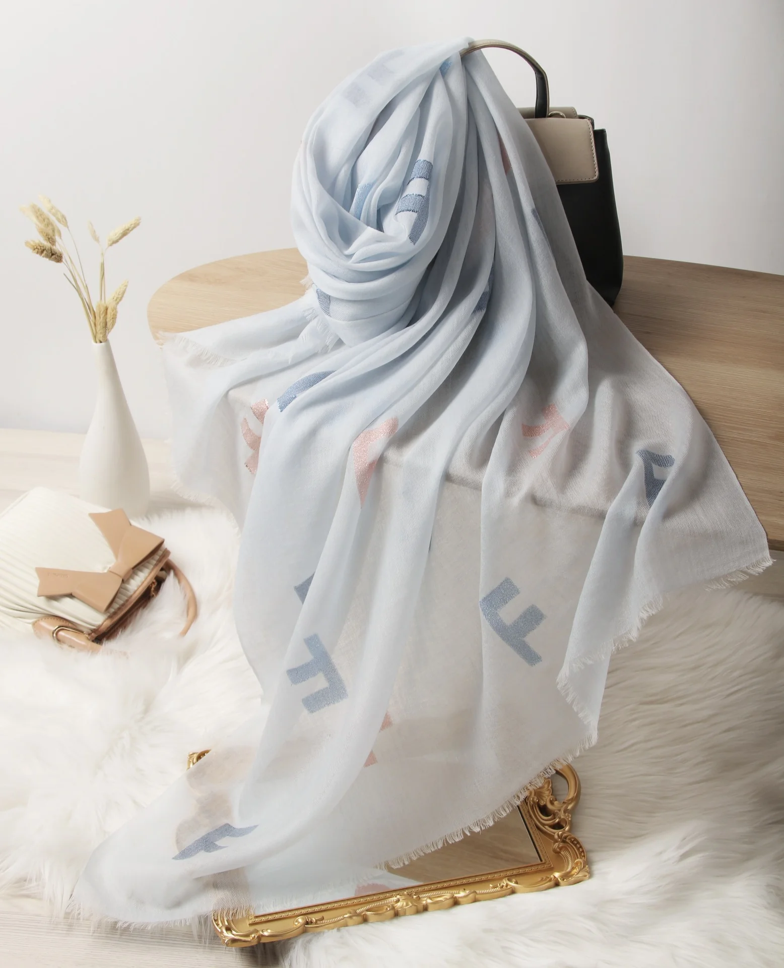 Fendi - Изысканный кашемировый шарф с водоотражающими свойствами - 90-200 см