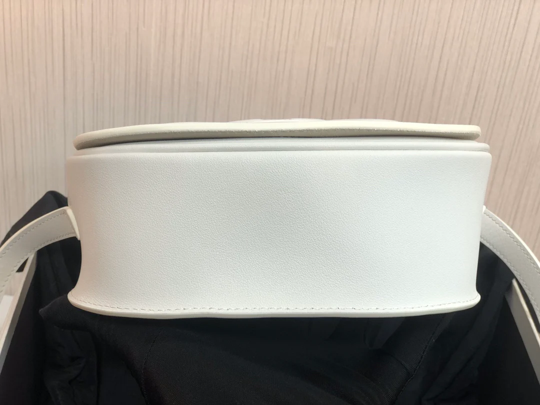 Сумочка Celine-folco-cuir-triomphe