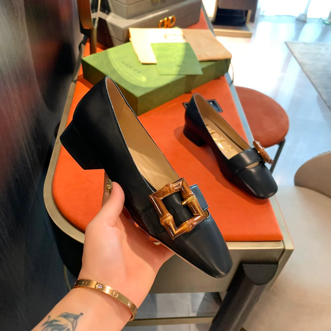 Gucci - Туфли на низком каблуке с бамбуковой пряжкой