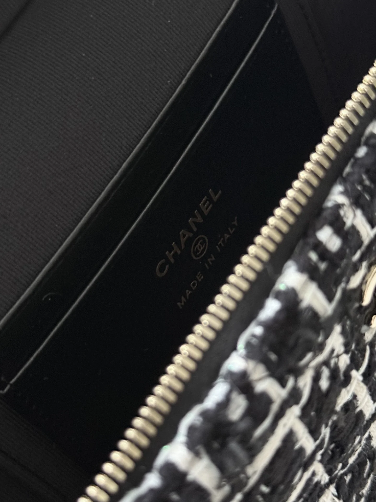 Сумка-ланч Chanel LP из шерсти, черная.