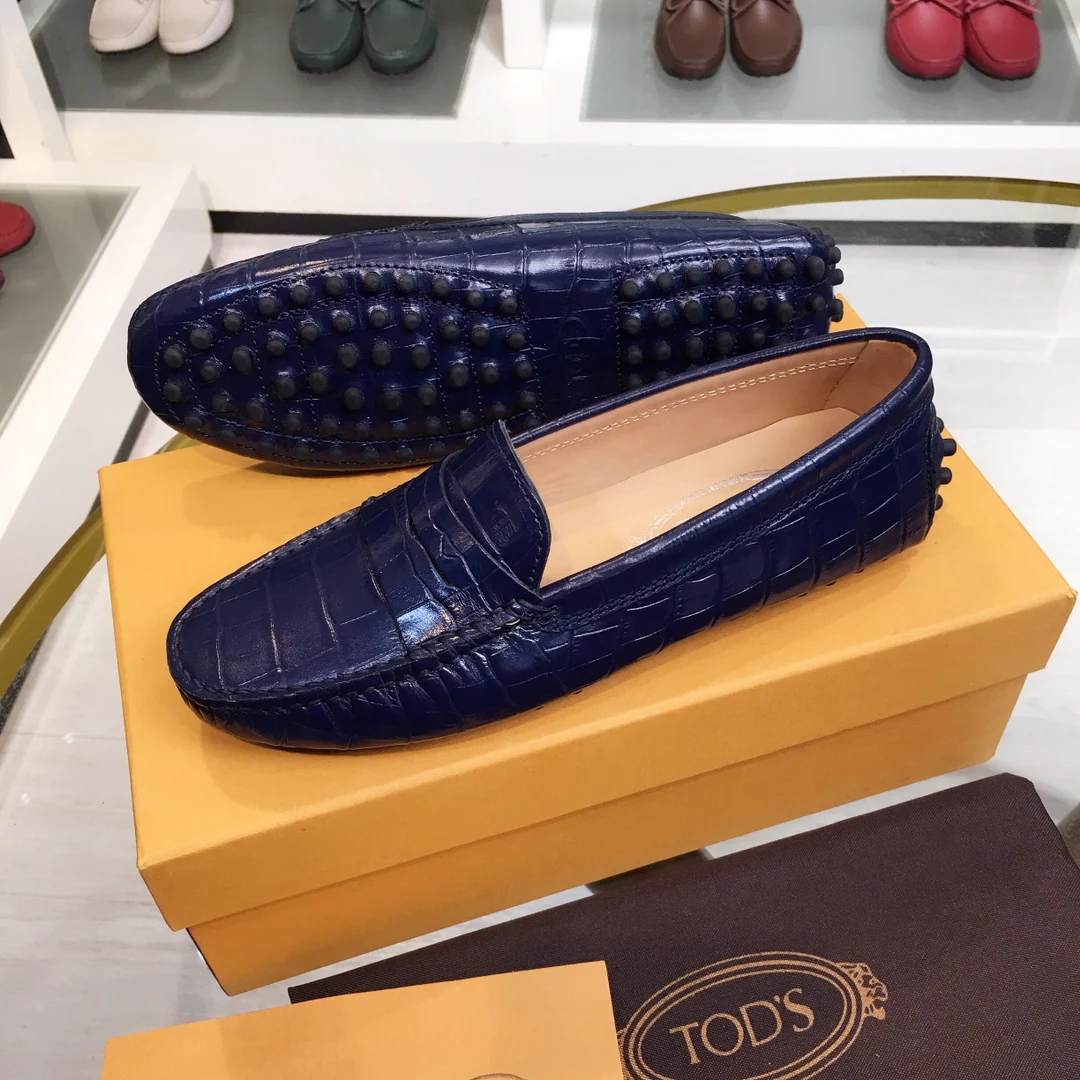Tods - Лоферы с крокодиловым принтом - Туфли без шнурков
