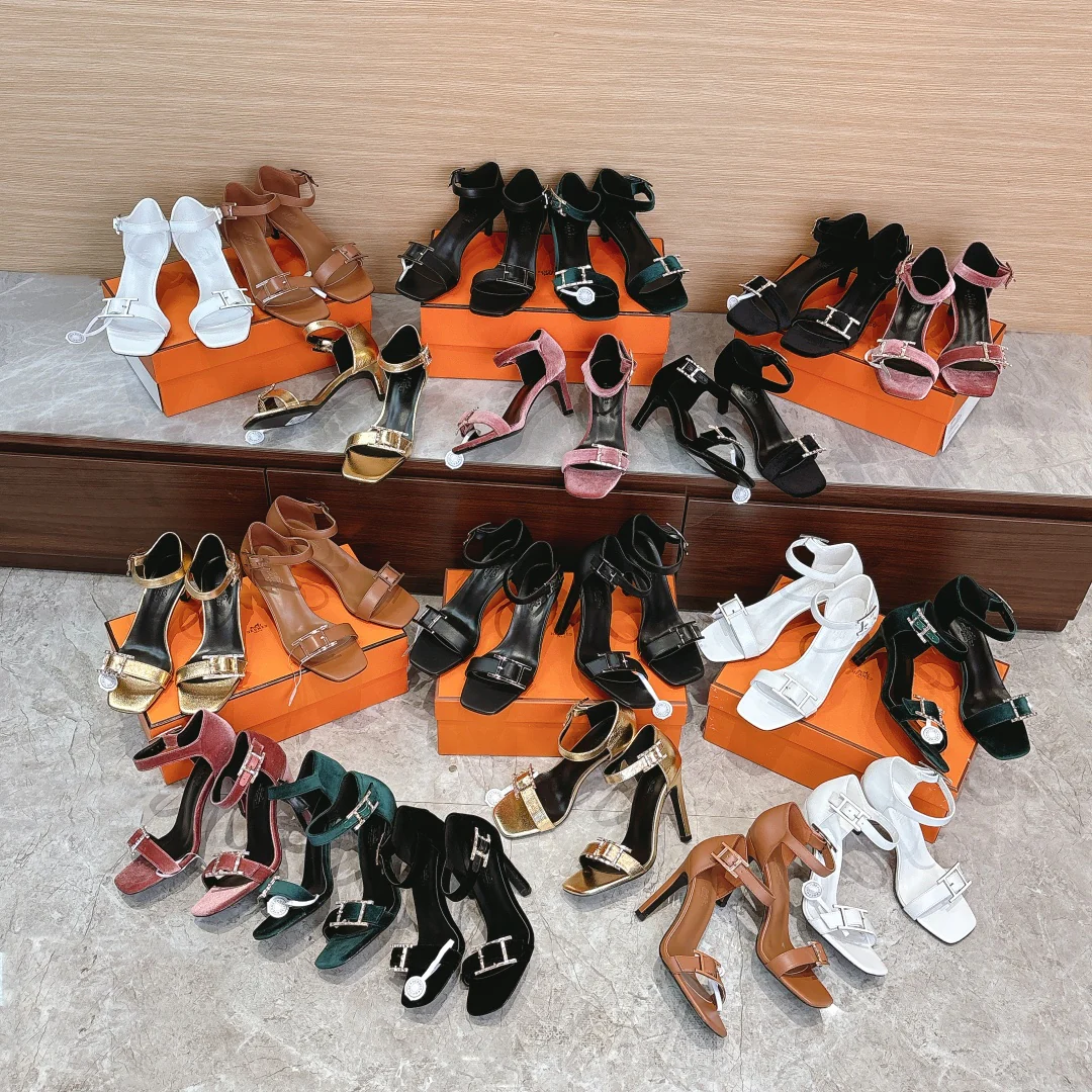 Босоножки на высоком каблуке Hermes 2024 — изображение из коллекции