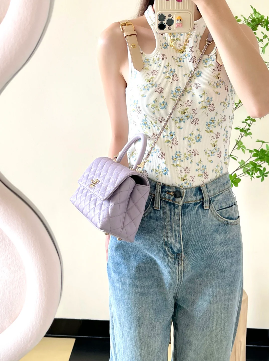 Chanel - Сумочка - Маленькая - Светло-фиолетовая - Светло-золотистая пряжка