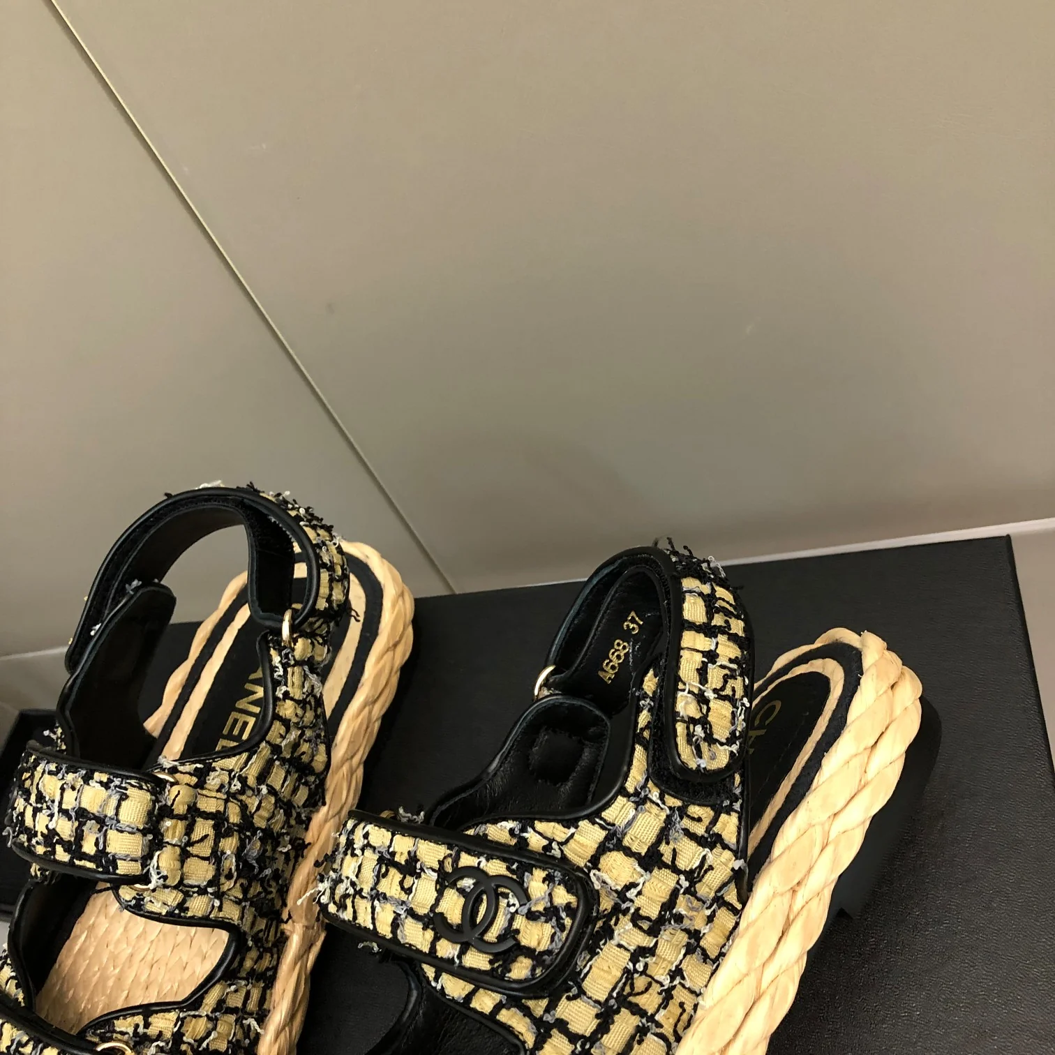 Соломенные сандалии Chanel - 1