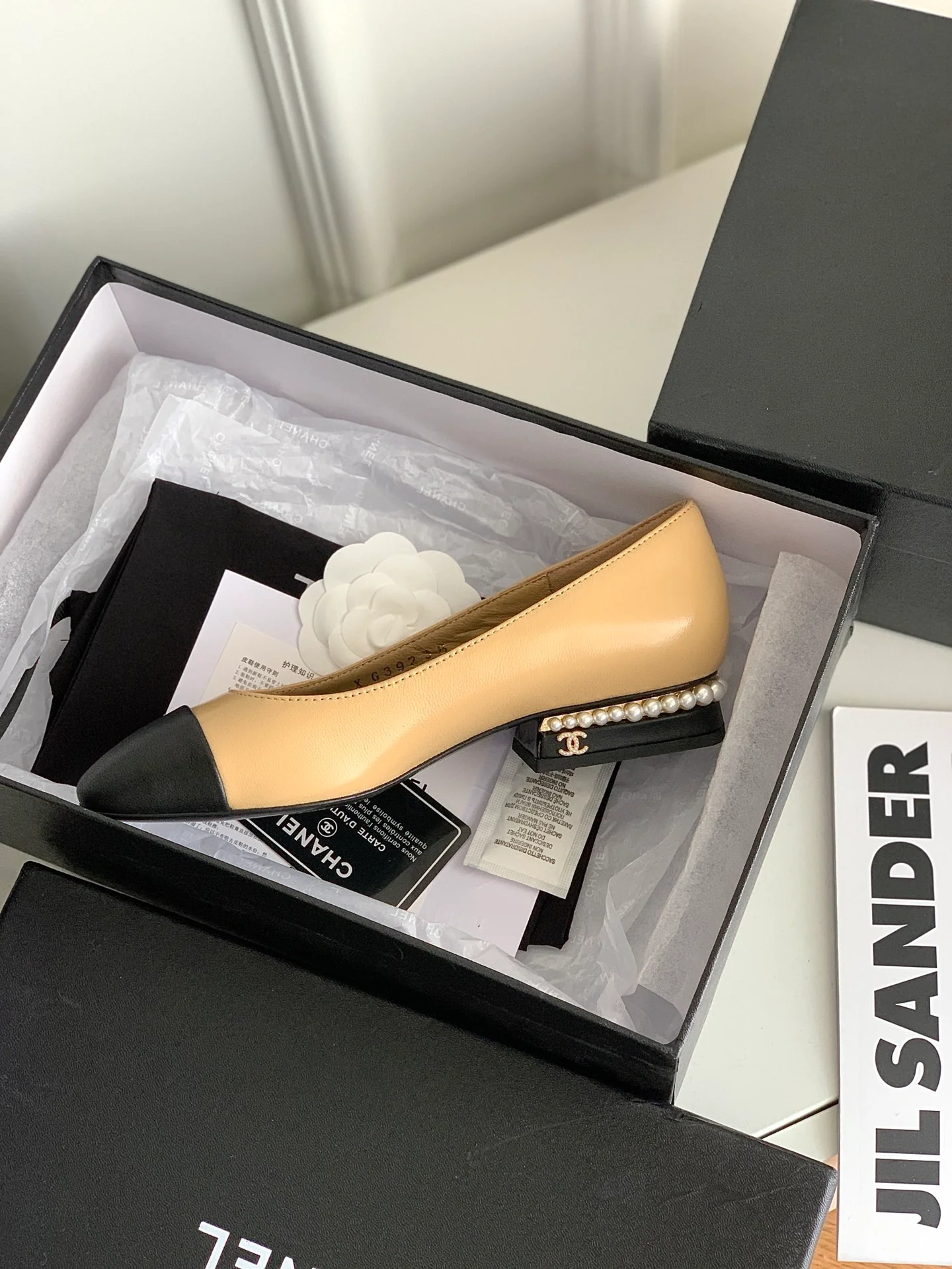 Балетки Мэри Джейн с показа Chanel 2022 года