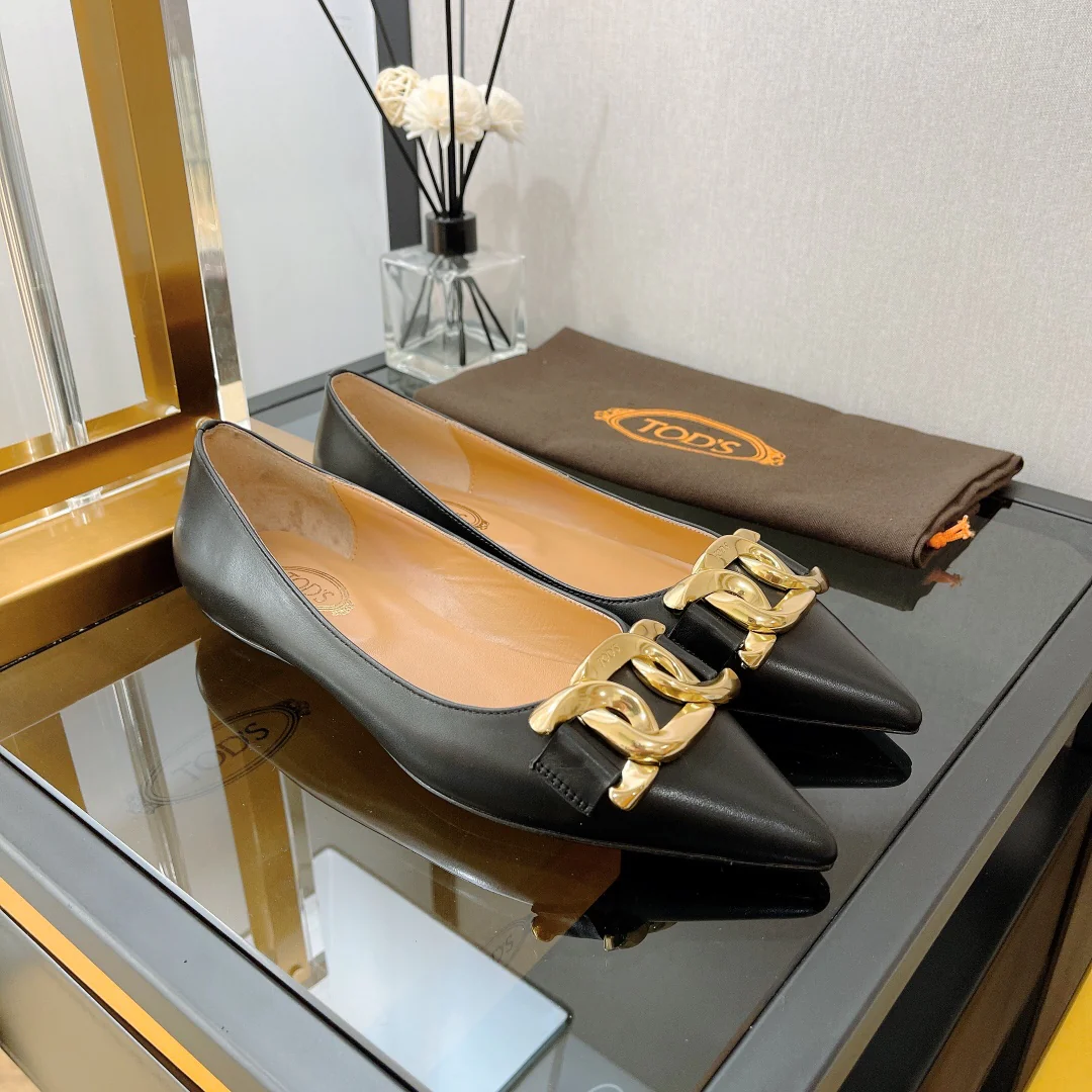 Туфли-балетки Tods с острым носком