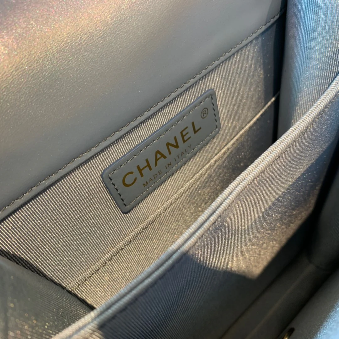 Chanel-boy-19-5-16-6cm-1