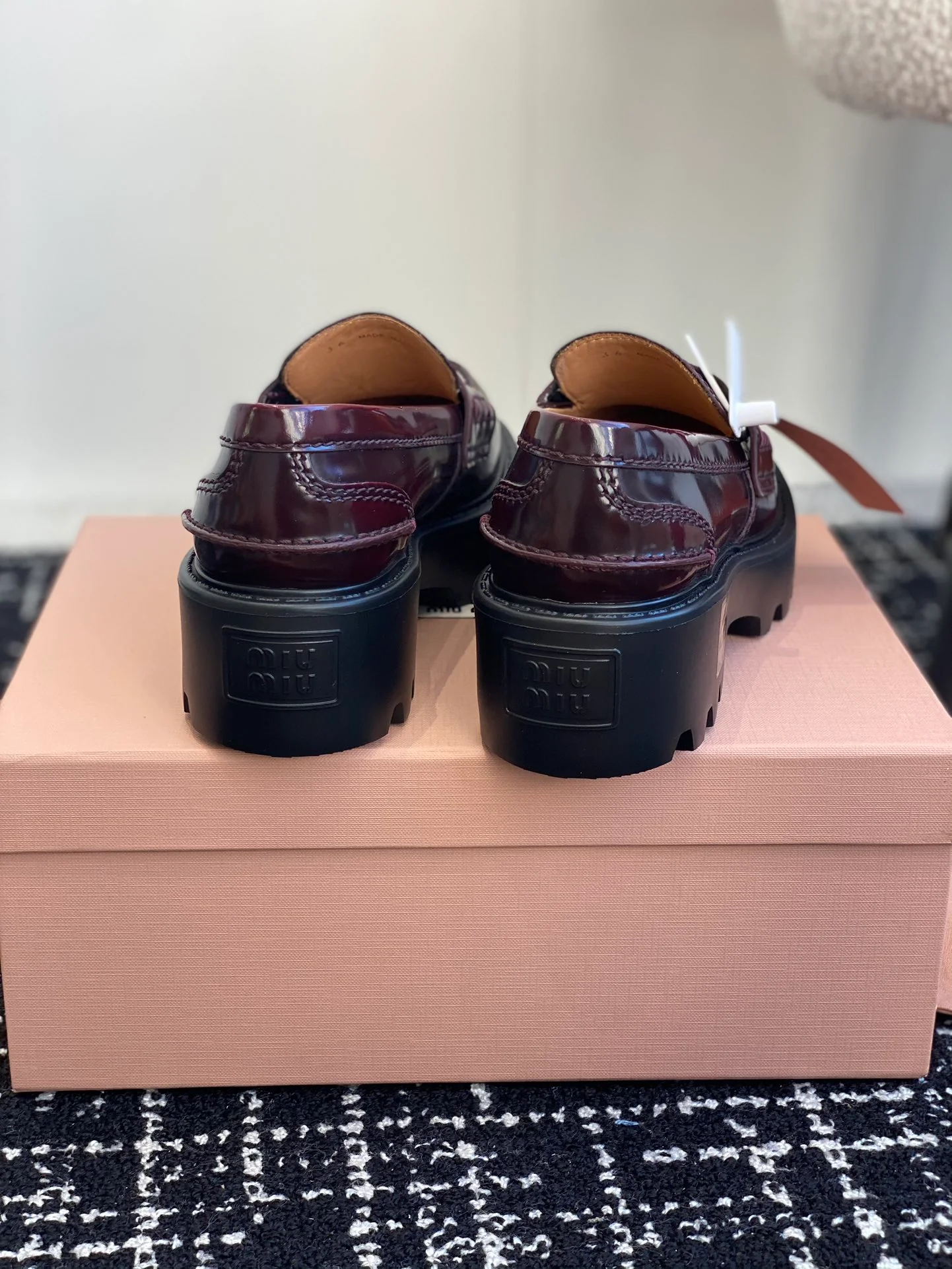 Лоферы Miu Miu 2024 - бордовые