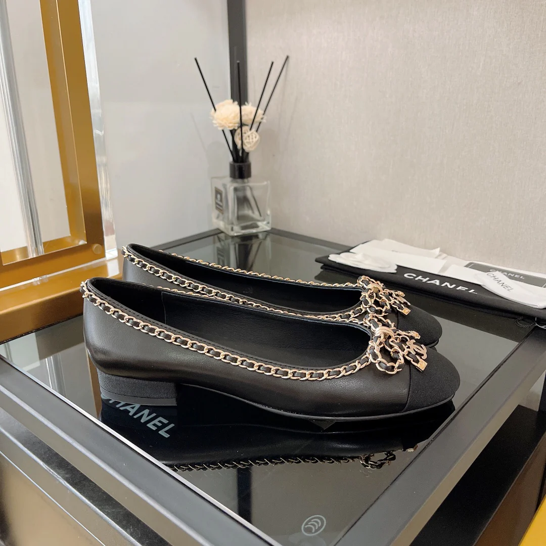 Балетки Chanel с цепочкой и бантом - из овечьей кожи