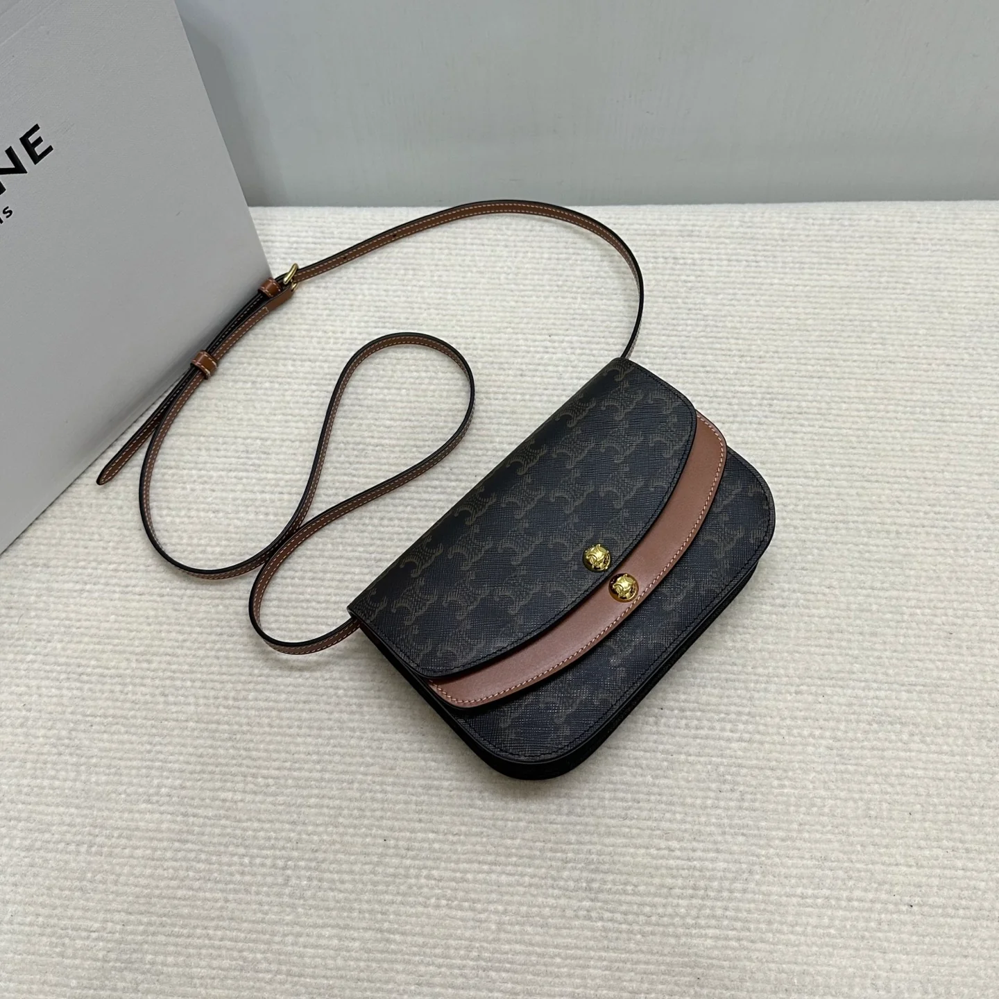 Сумка Celine Duo через плечо - коричневая с монограммой