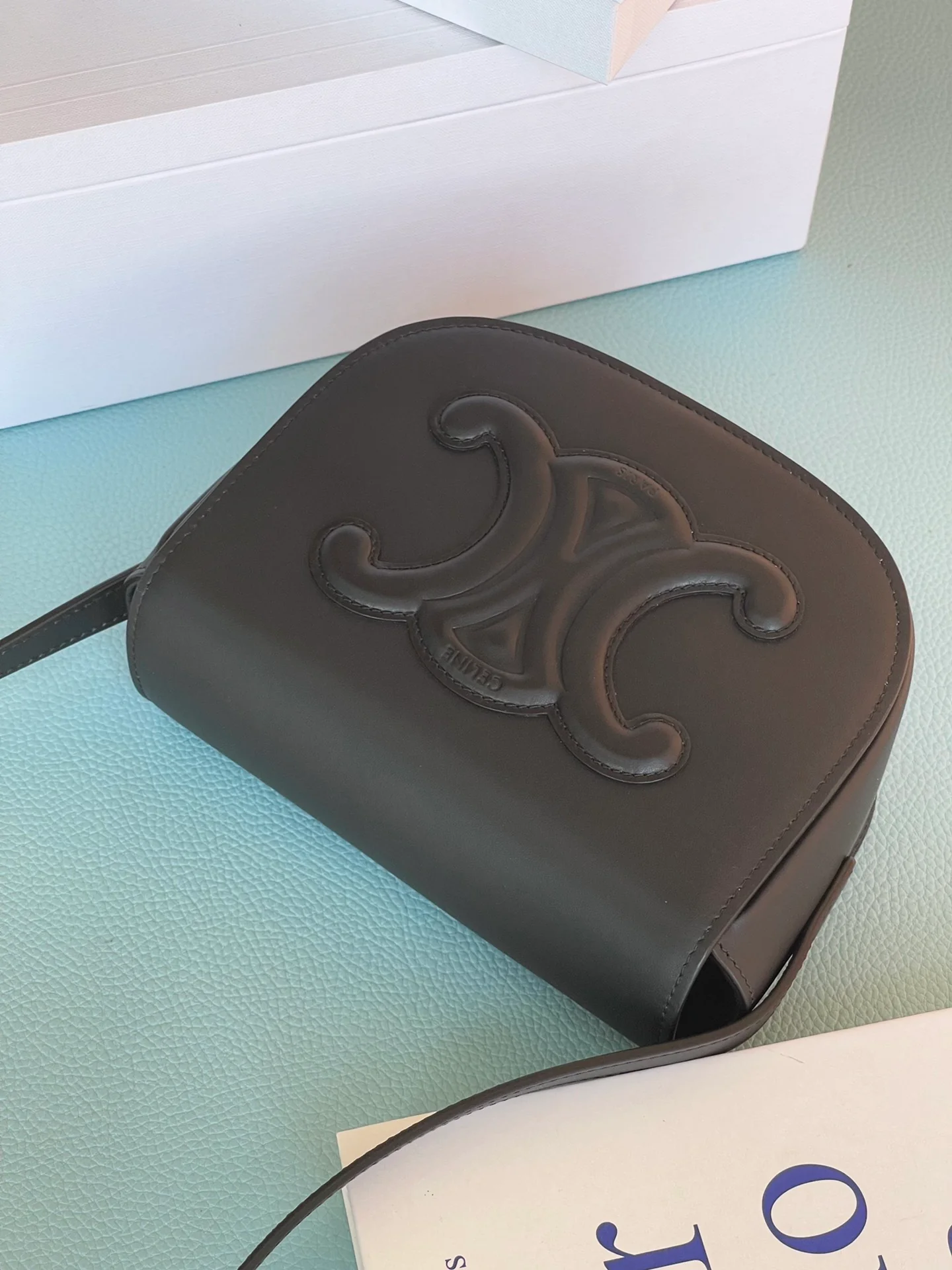 Celine-folco-cuir-triomphe-сумочка-4