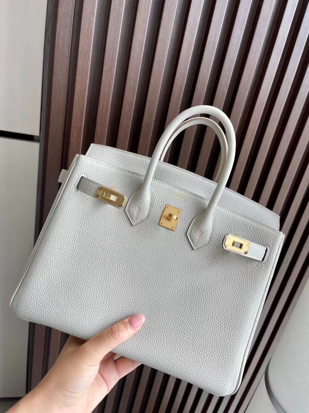 Сумка Hermes Birkin 25 Togo Pearl Grey 8O с золотой пряжкой