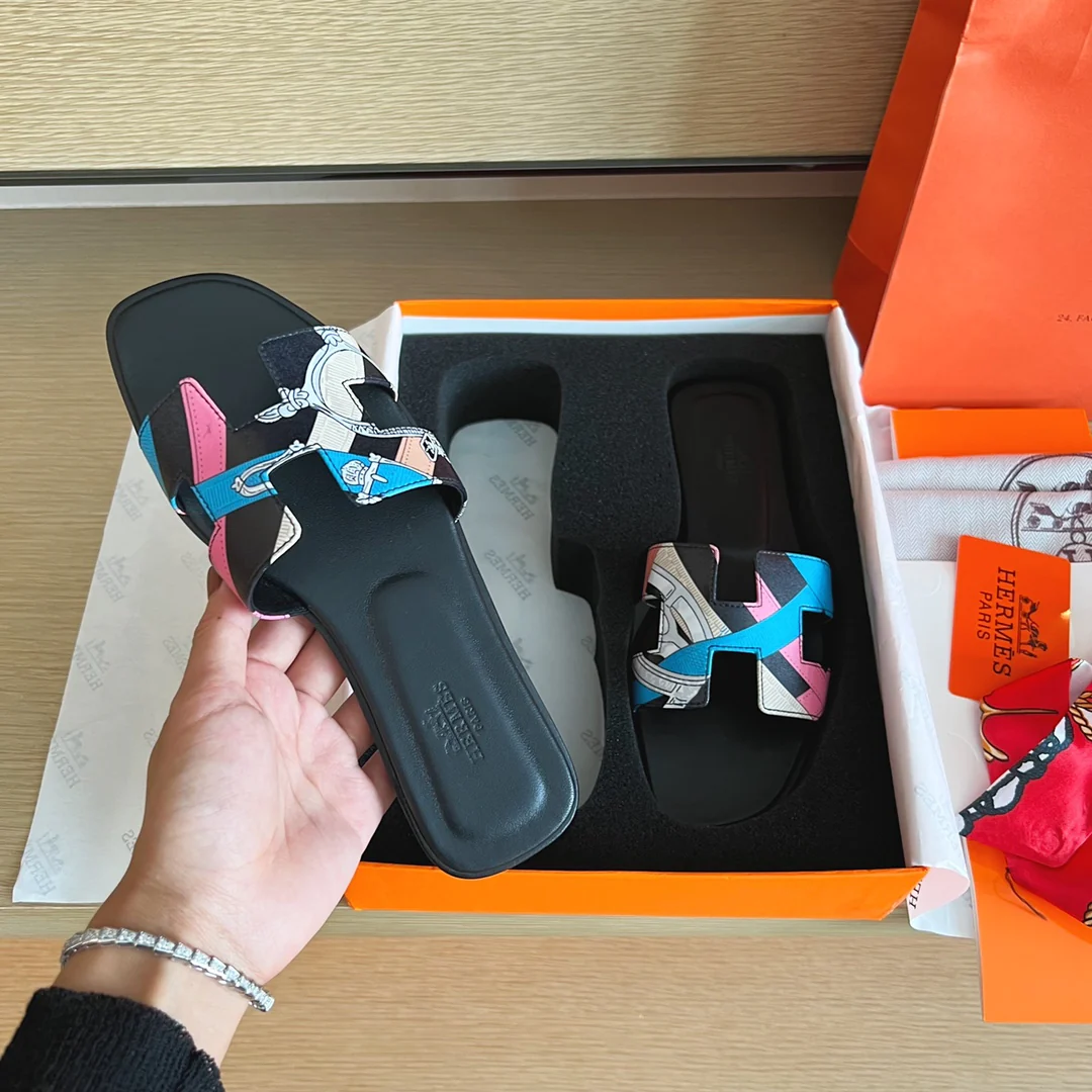 Классические тапочки Hermes H — улучшенная упаковка — черные