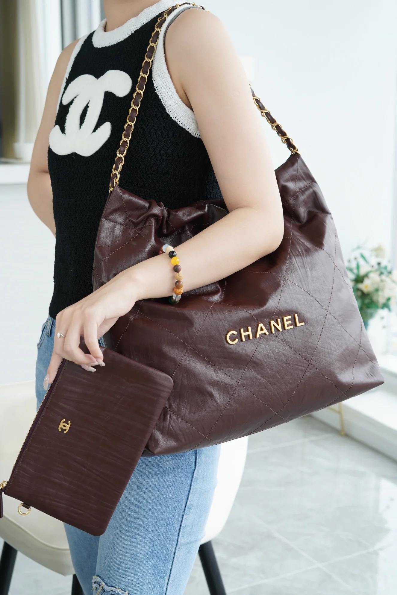 Сумка Chanel 22 - темно-коричневая - большой размер