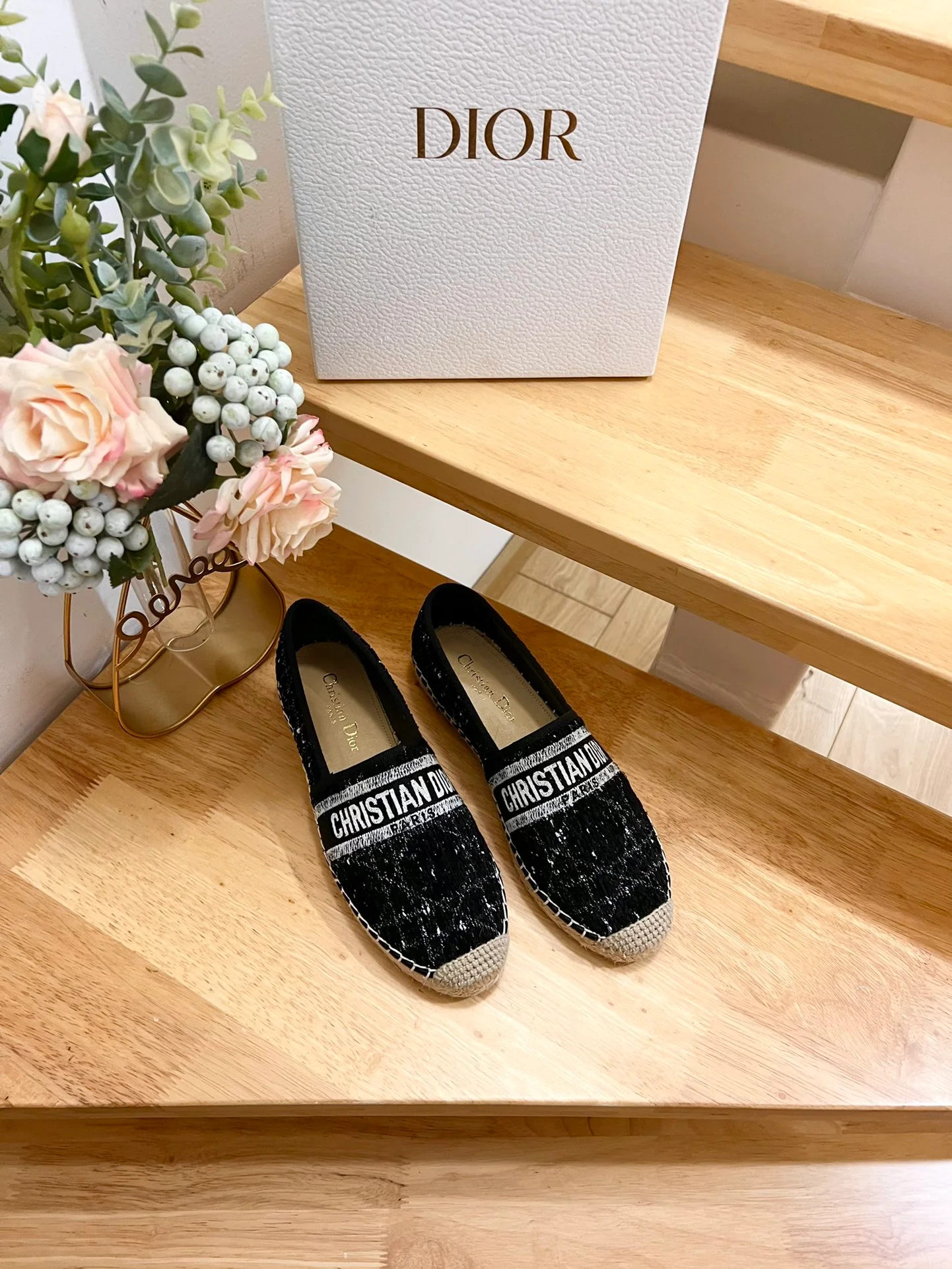 Вышитые рыбацкие туфли Dior 2024 - черные