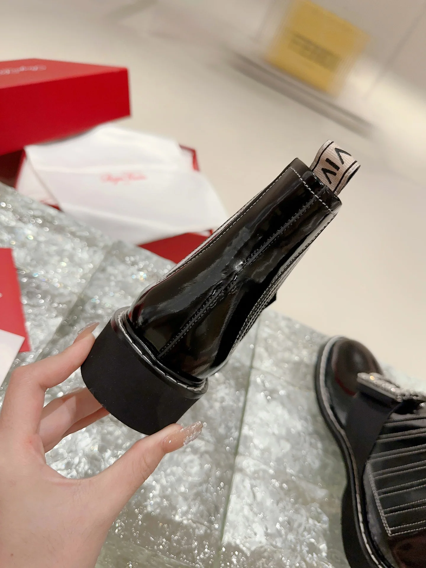 Ботильоны с квадратным носком и пряжкой - 2024 - Ботильоны с металлической пряжкой - Черные - 1