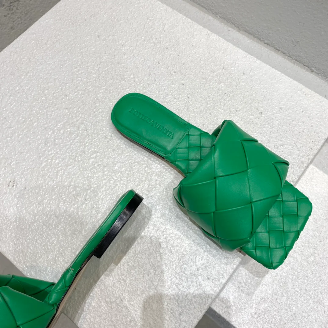 BV - Плетеные сандалии - Зеленые