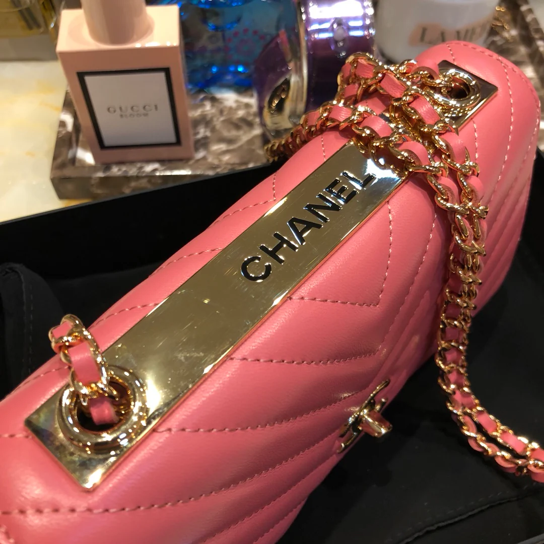 Chanel-trendy-cc-woc-19cm-8