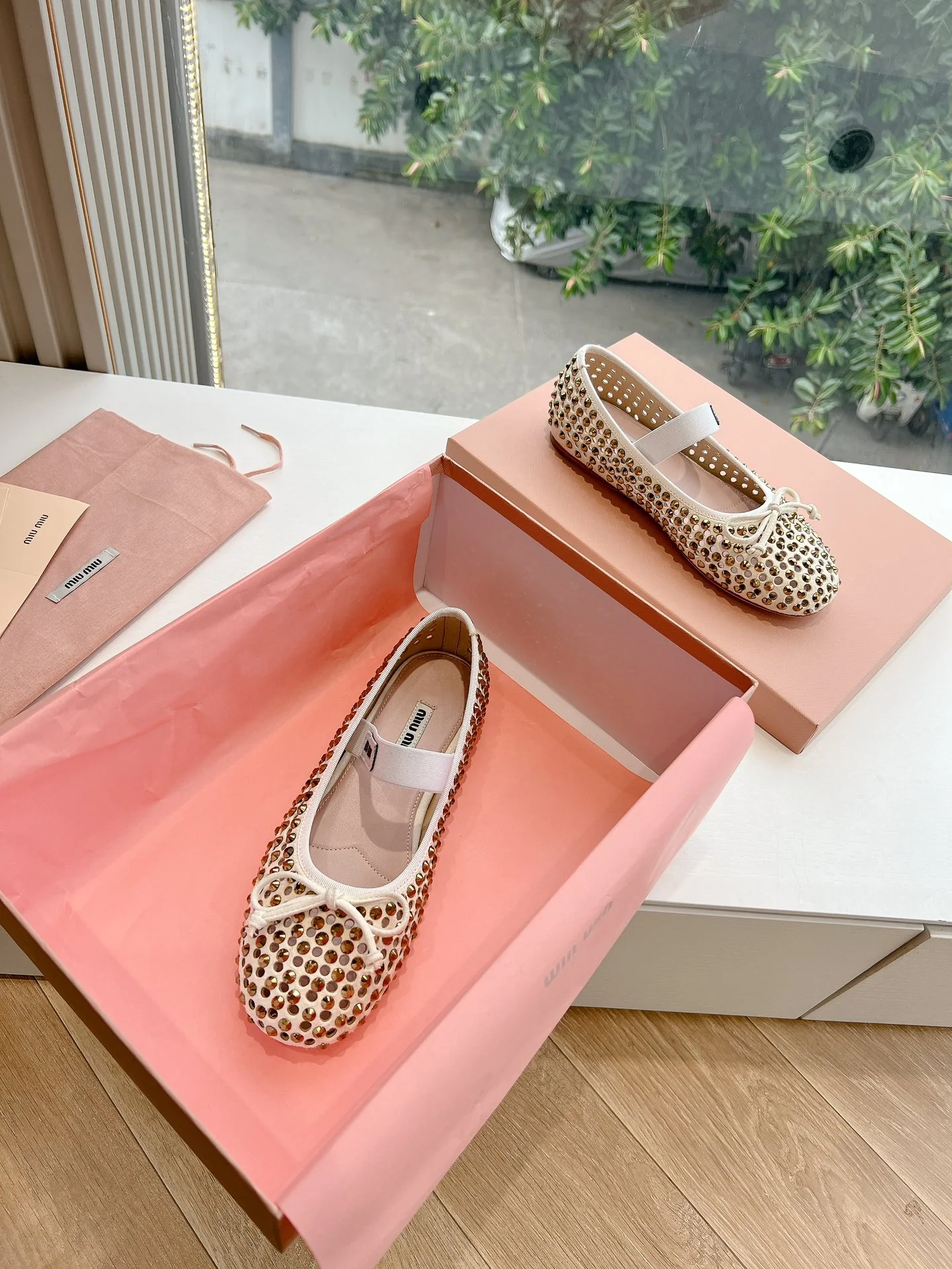 Балетки Miu Miu 2024 - белые