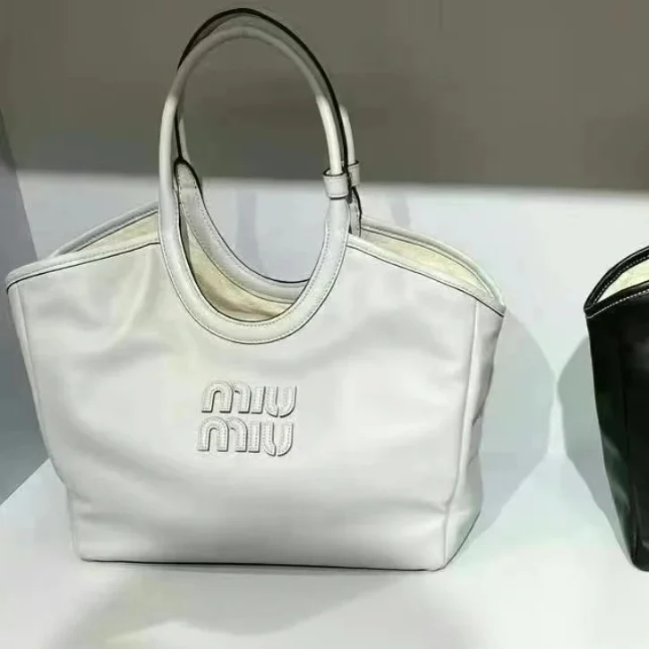 Сумка-тоут Miu Miu Ivy - Body Showcase