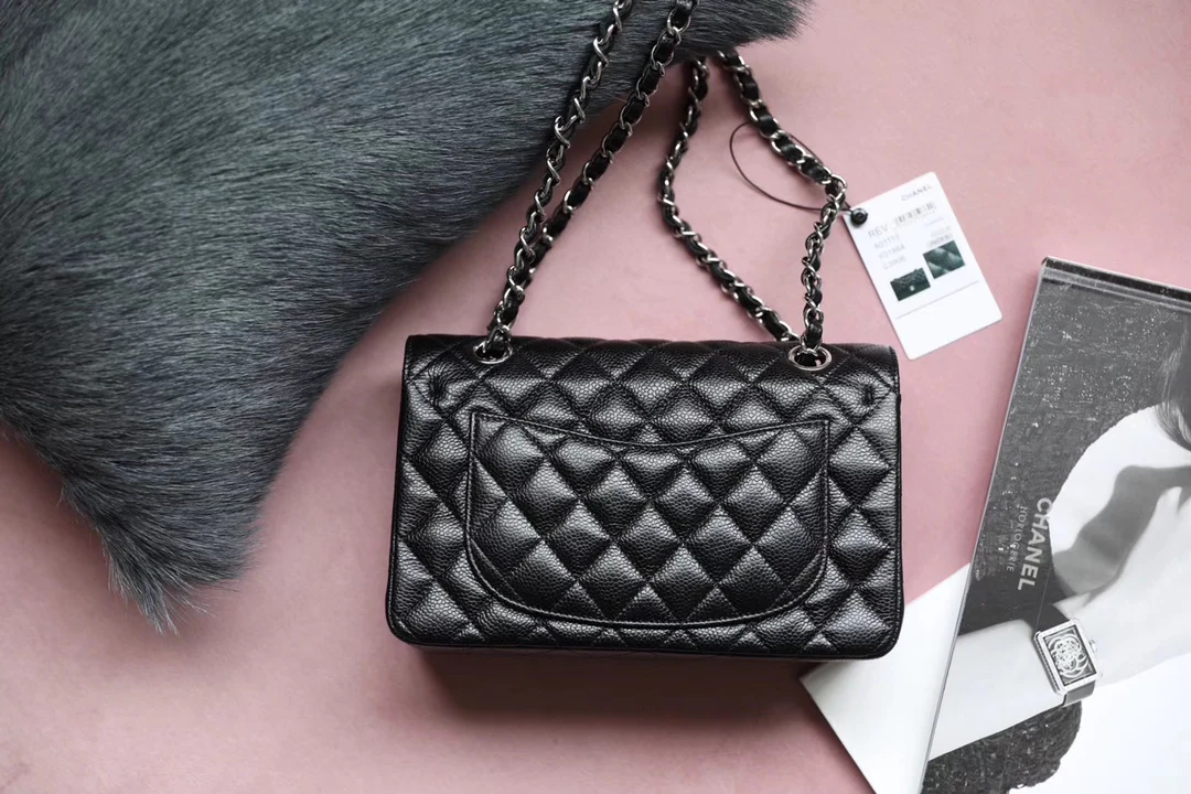 Chanel - Икра - Сумка CF - Черная с серебряной пряжкой - 23 см