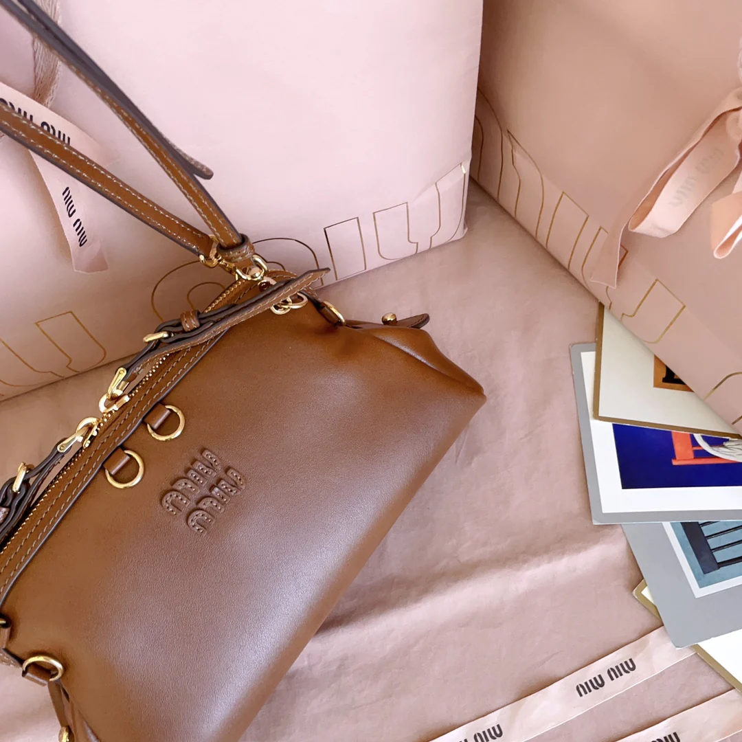 Рюкзак Miu Miu 5bf131 Shell Backpack - коричневый