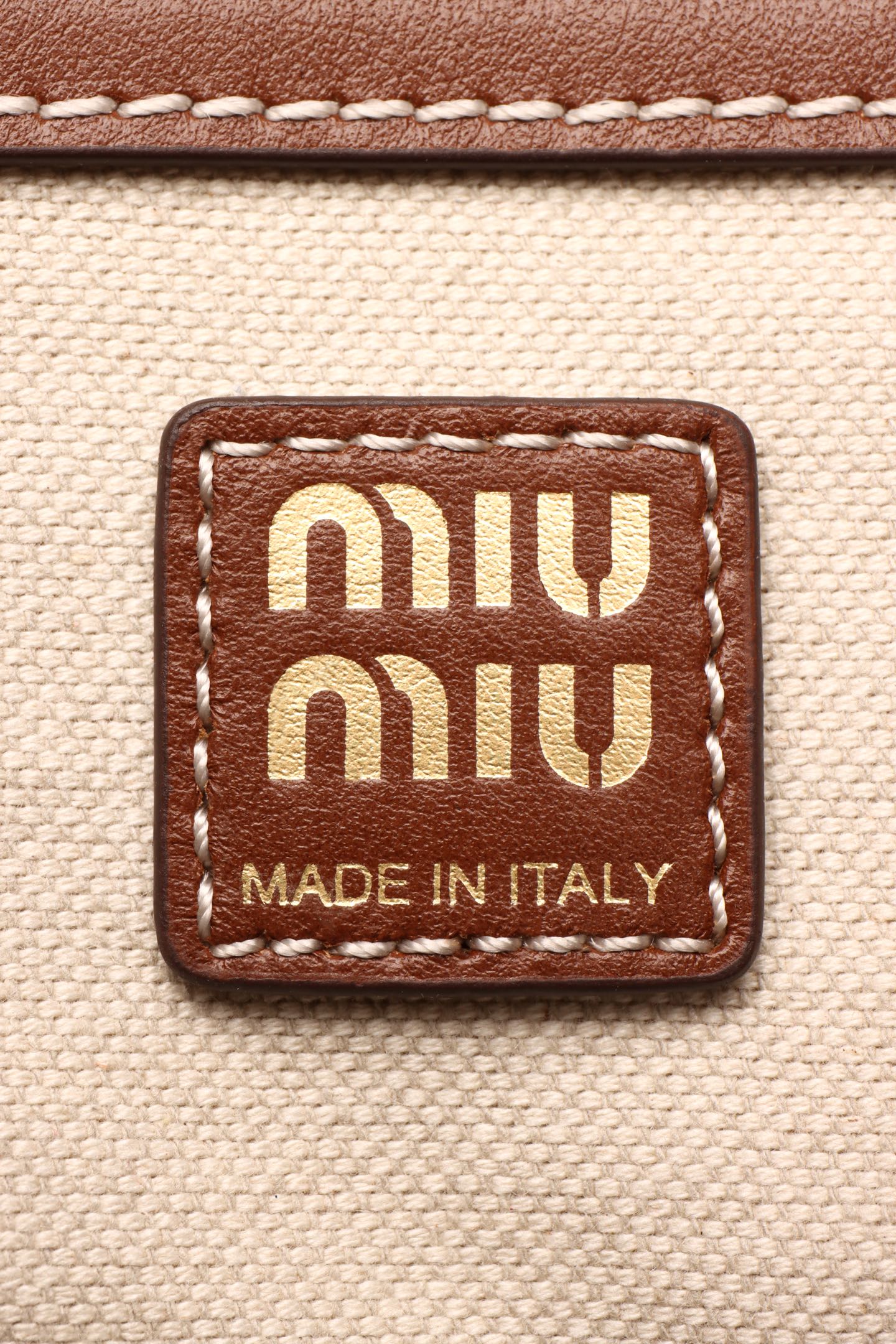 Рюкзак Miu Miu из канваса и кожи — Лондонская лимитированная серия — Большой, серый