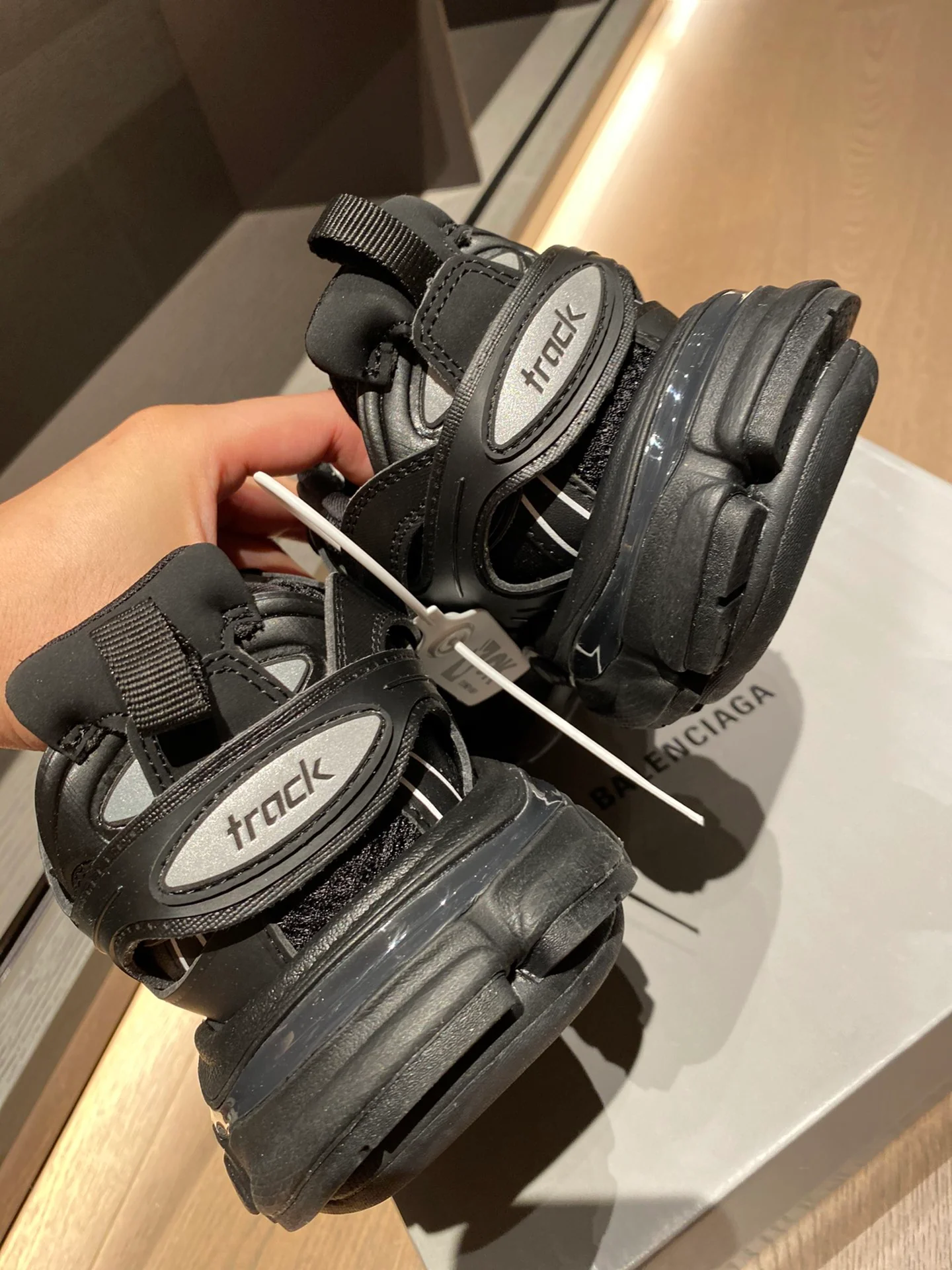 Balenciaga - Папины кроссовки