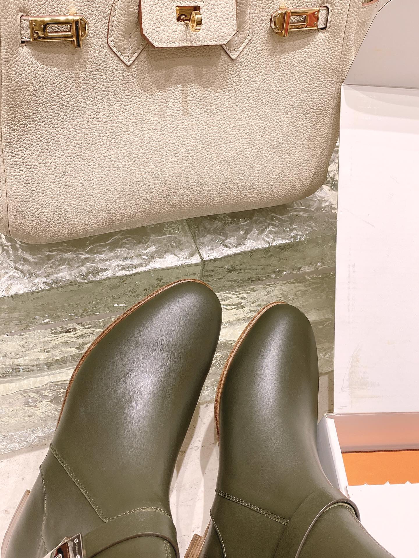 Ботильоны Hermes Kelly Buckle Collection - темно-зеленые