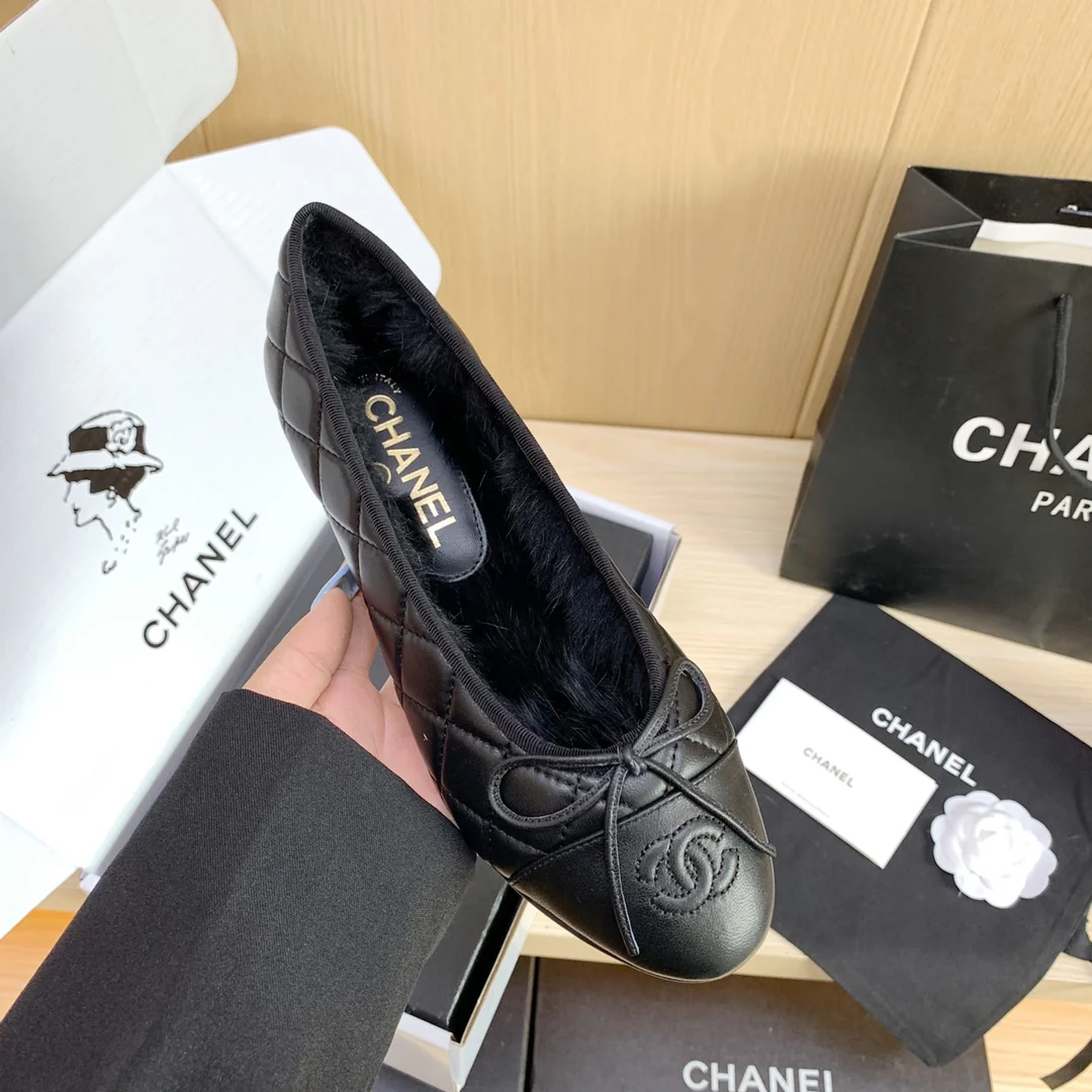 Chanel - Классические балетки - Вариант с кроличьим мехом - Черный с ромбовидным узором