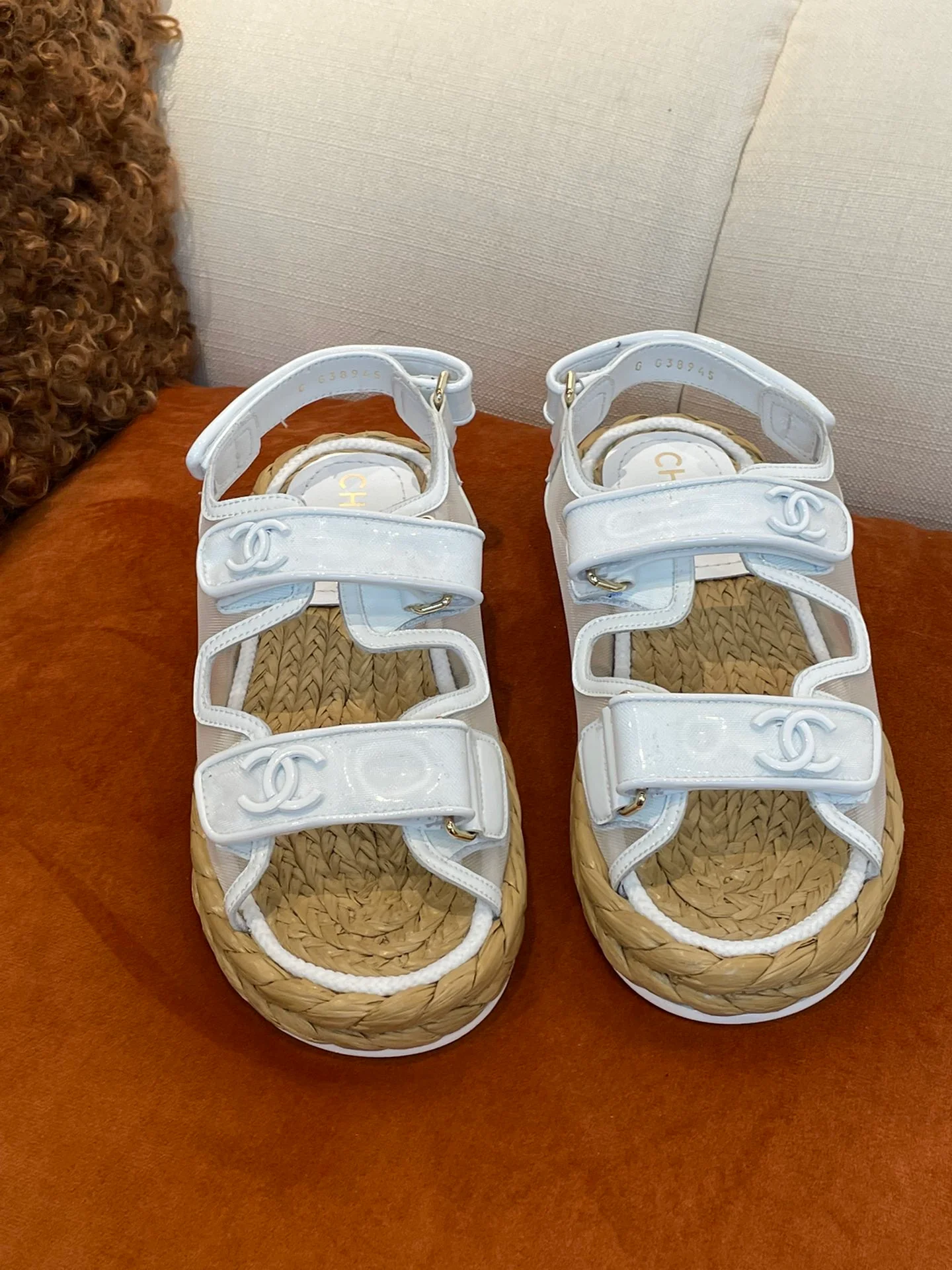 Chanel - Соломенные сандалии