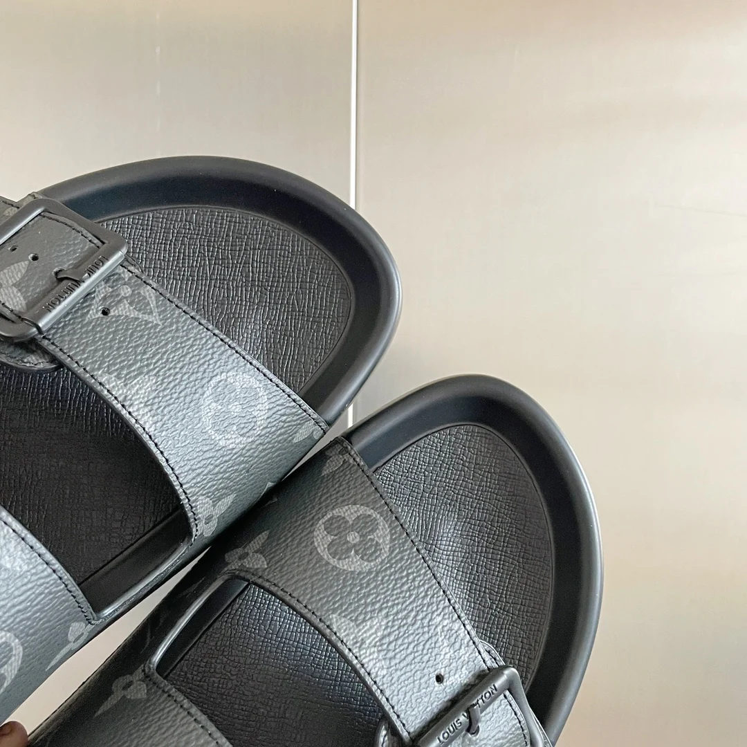 LV 2023 Новая серия кроссовок Monogram Gray