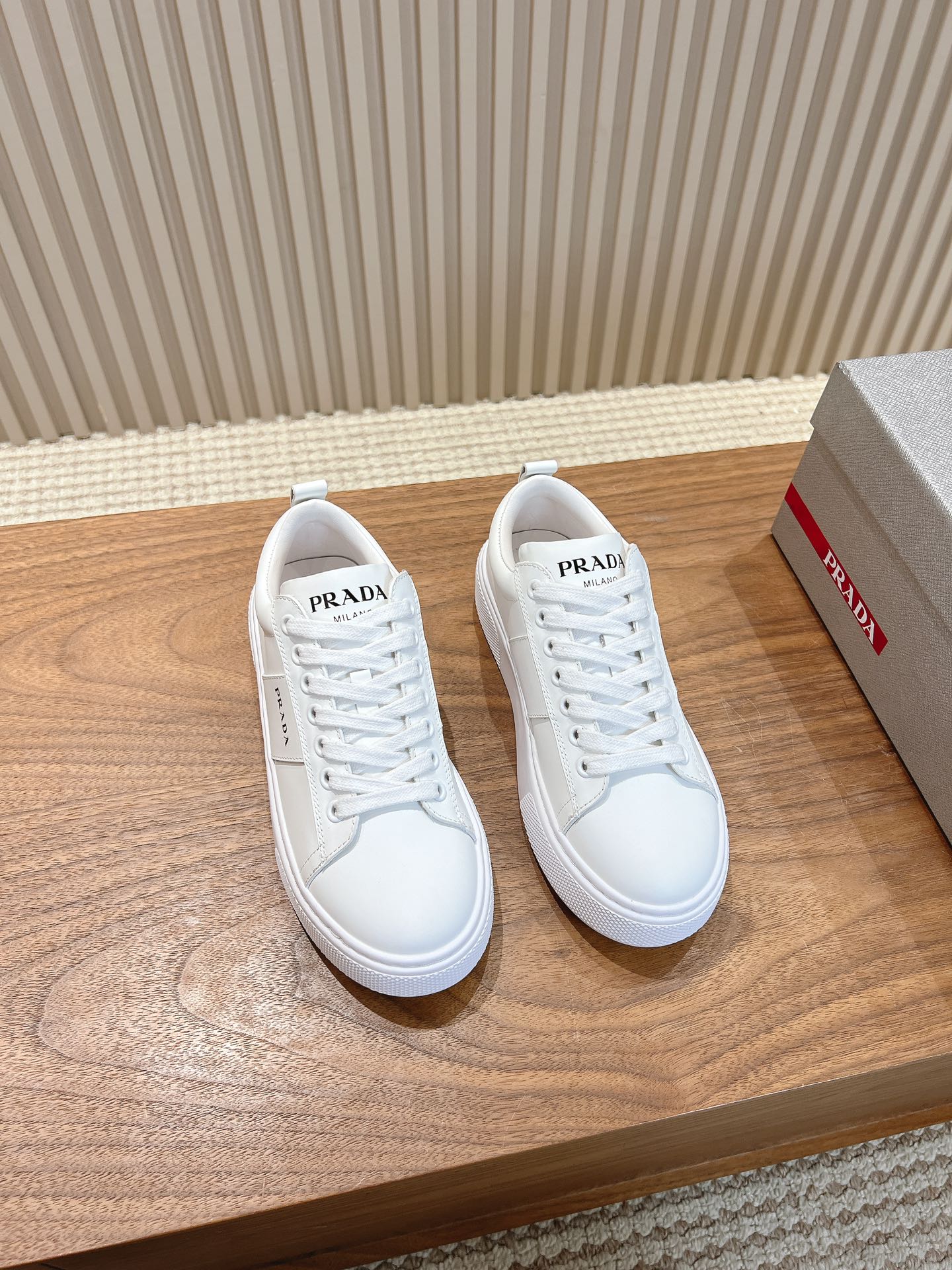 Кроссовки Prada 2024 - белые