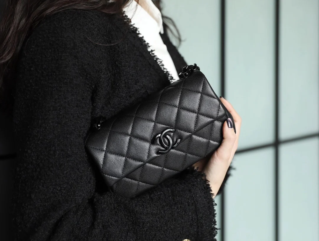 chanel-so-black-cf