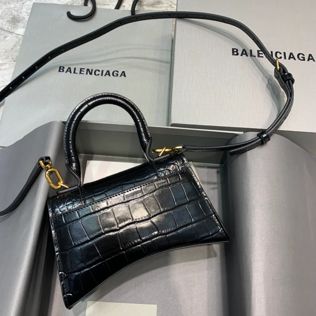 Сумка Balenciaga Hourglass, размер XS — черная, с крокодиловым рисунком — золотистая фурнитура