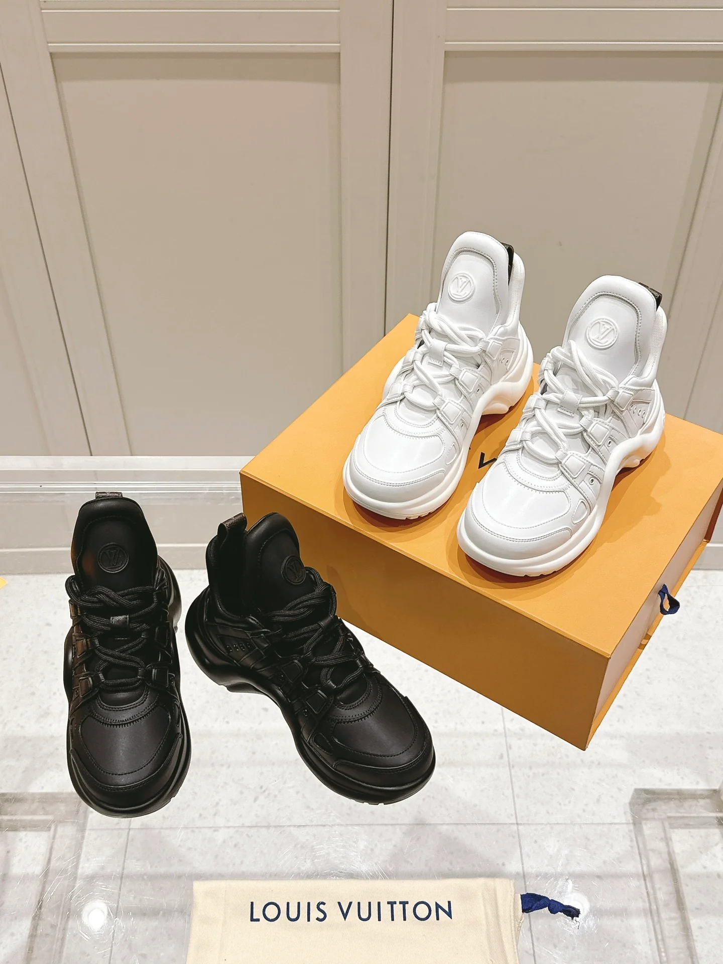 Кроссовки LV 2024 - Изображение из коллекции
