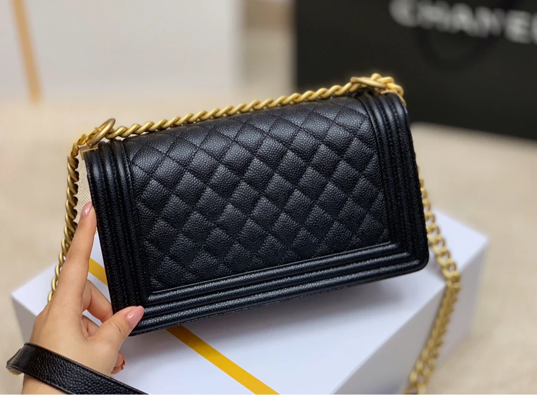 Chanel-boy-25cm-41