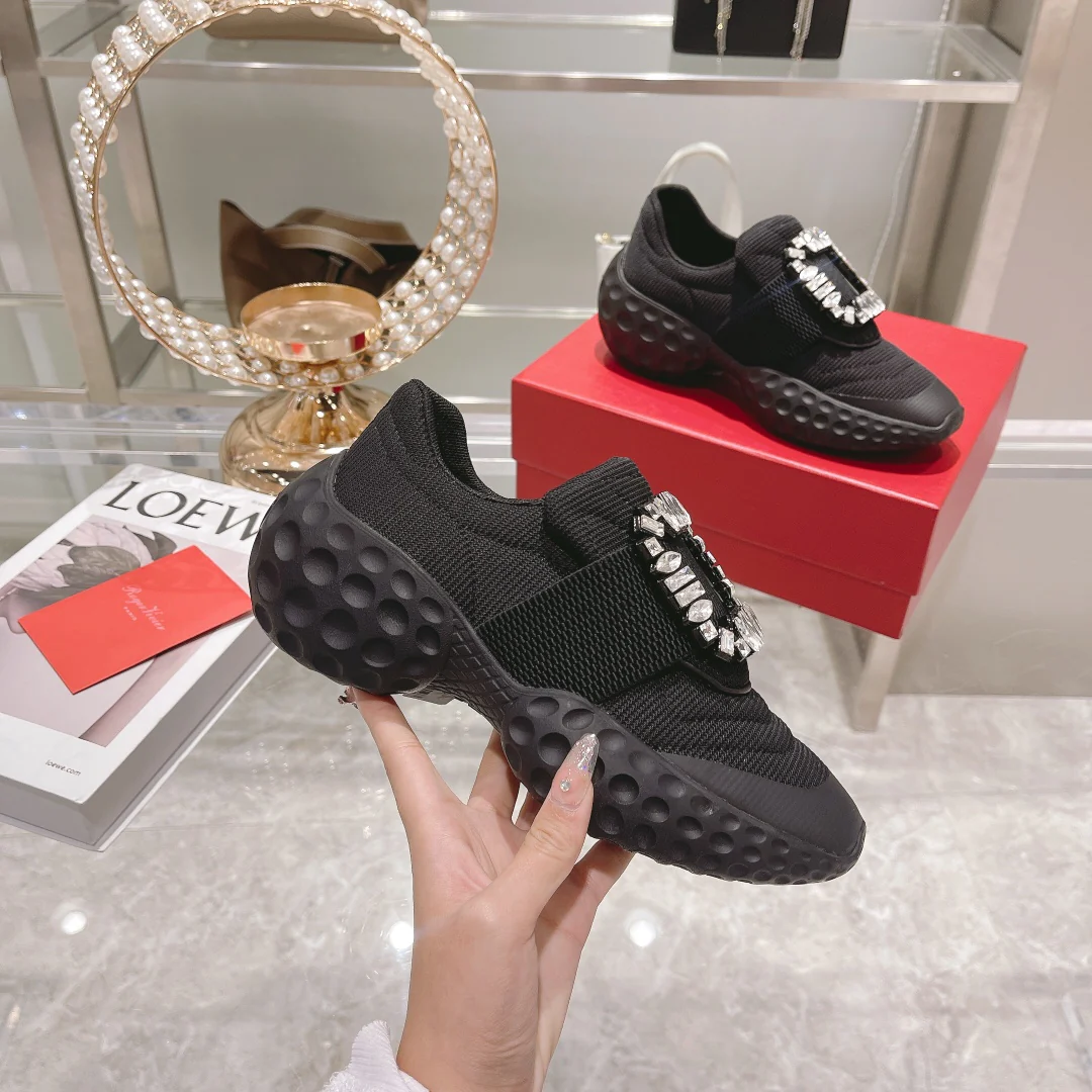 Кроссовки с пряжками и стразами - полностью черные