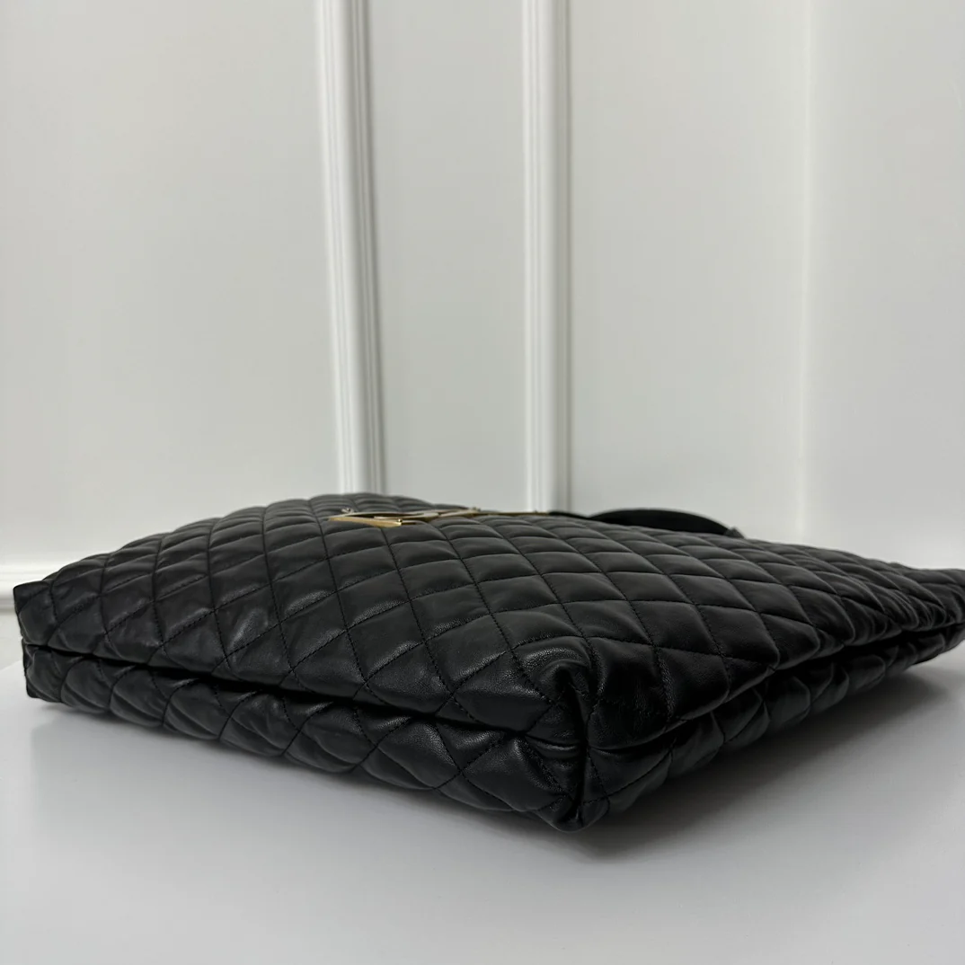 Сумка-тоут YSL Icarre - из овечьей кожи - черная с золотой фурнитурой