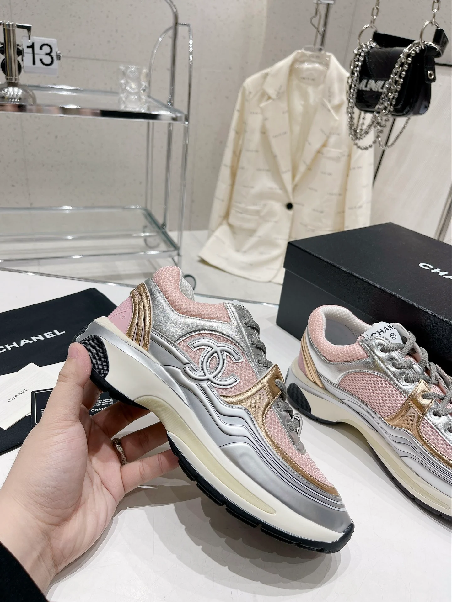 Новинка весны 2023 года от Chanel - Дышащая сетка - Повседневные кроссовки - Розовые