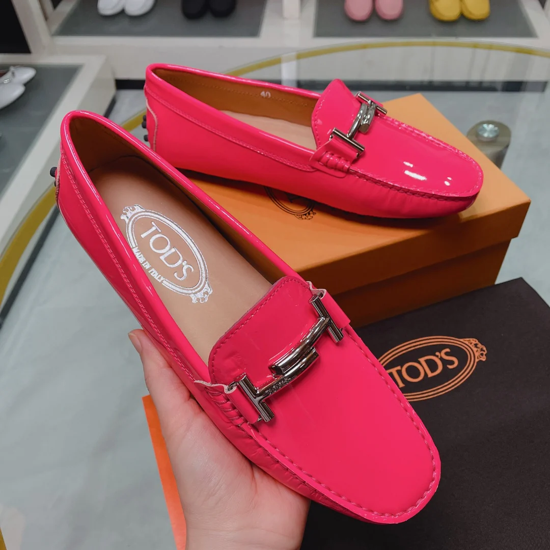 Лоферы/слипоны Tods Double T из лакированной кожи