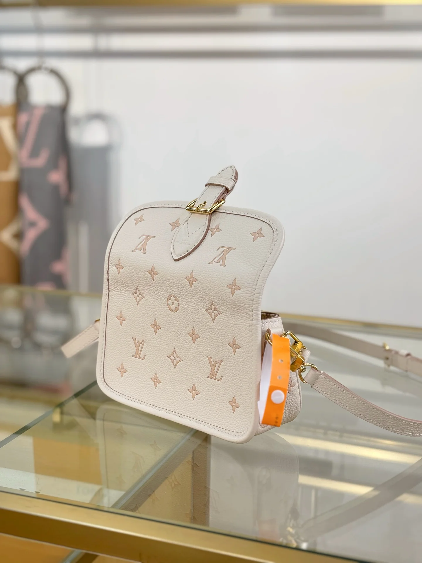LV-m25591-nano-speedy handbag-1