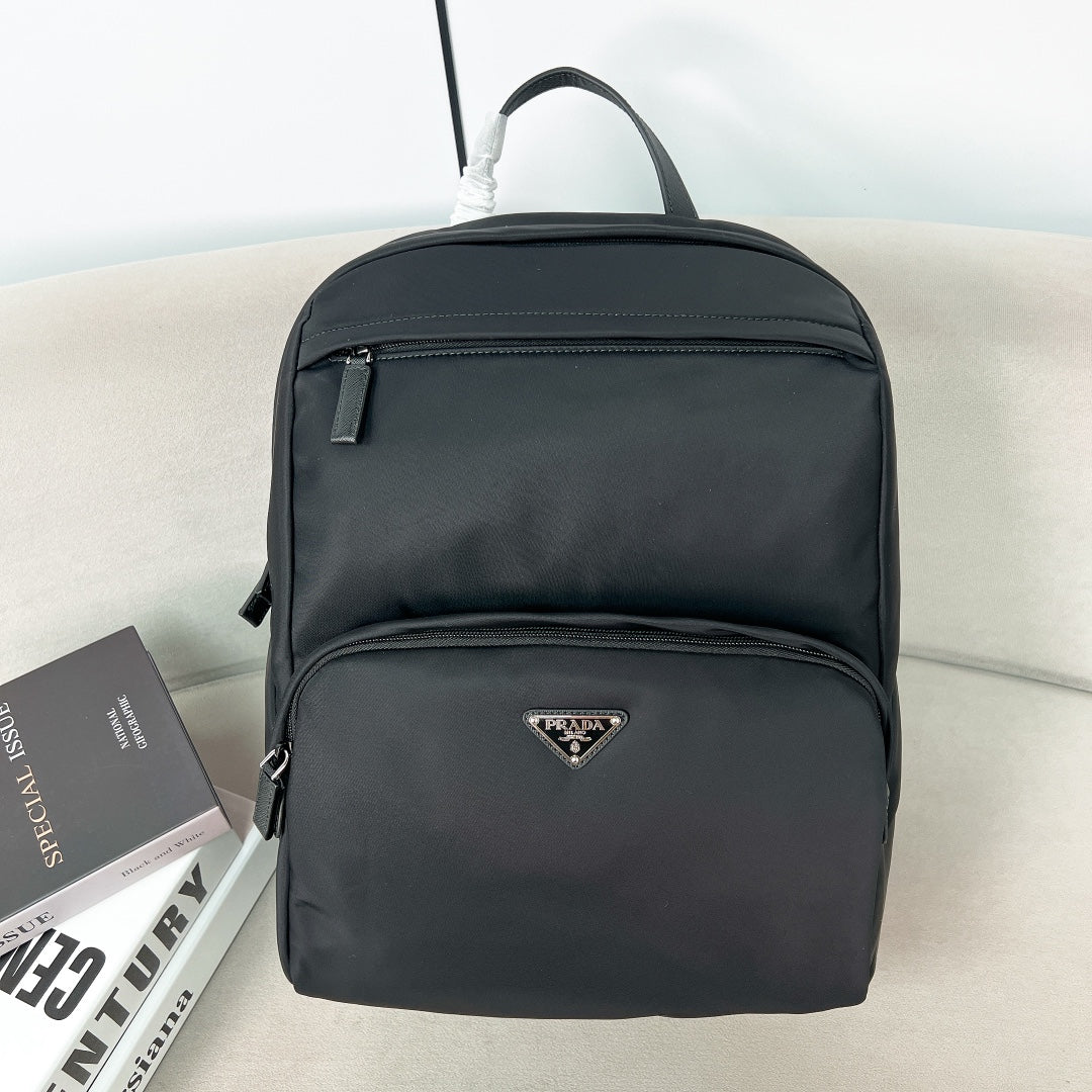 Рюкзак Prada, маленький, черный