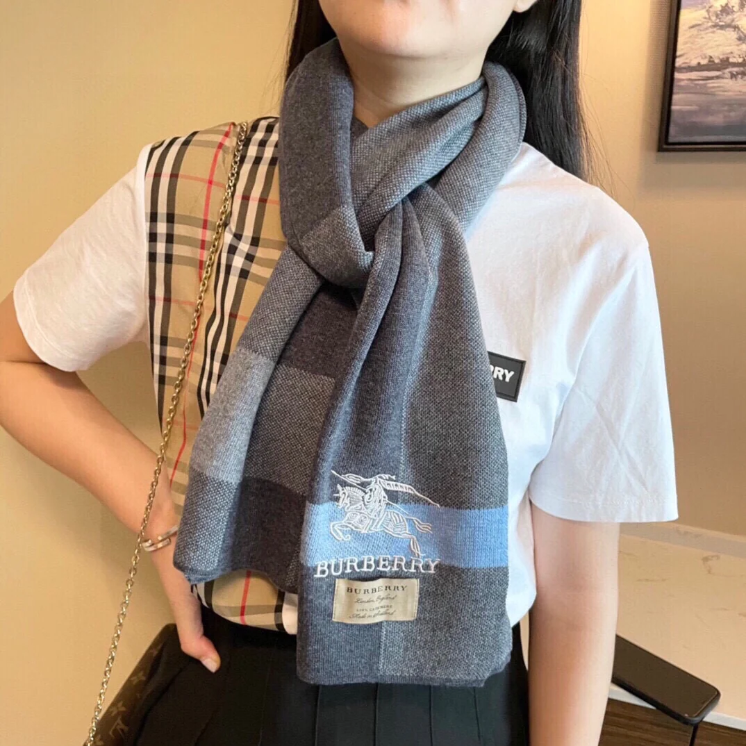 Классический полосатый вязаный шарф Burberry - Размер 32 - 180 см - 100 г - Вязаный кашемир - Серо-голубой