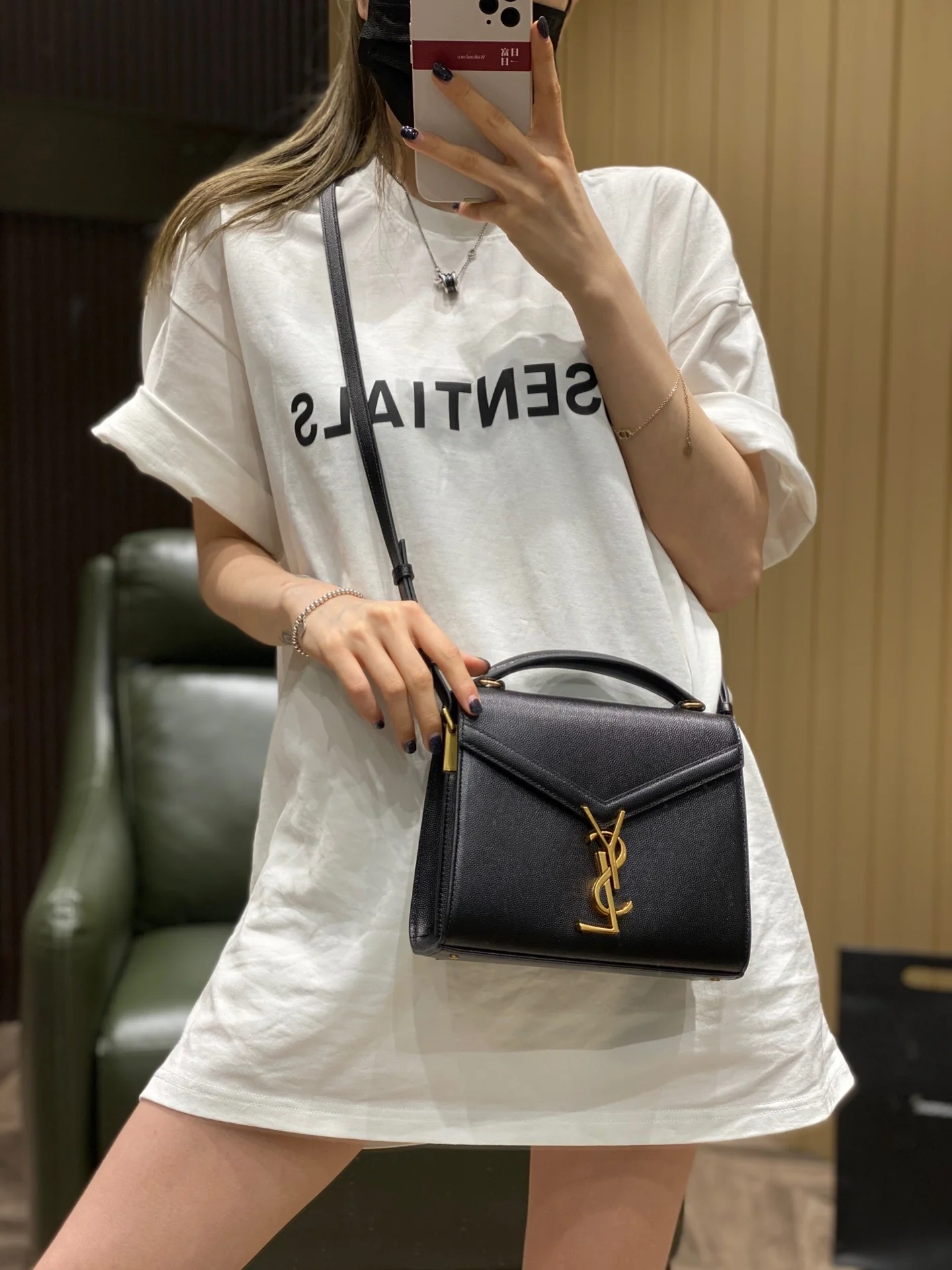 YSL Cassandra - Демонстрация тела - 2