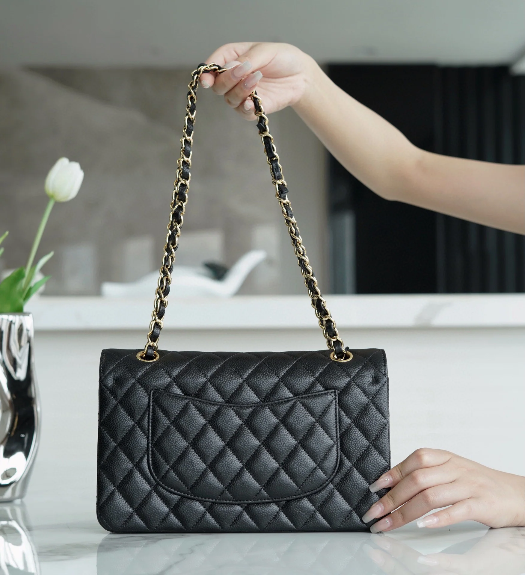 Chanel - Узор ?Личи? - Сумка CF - Черная с золотой фурнитурой