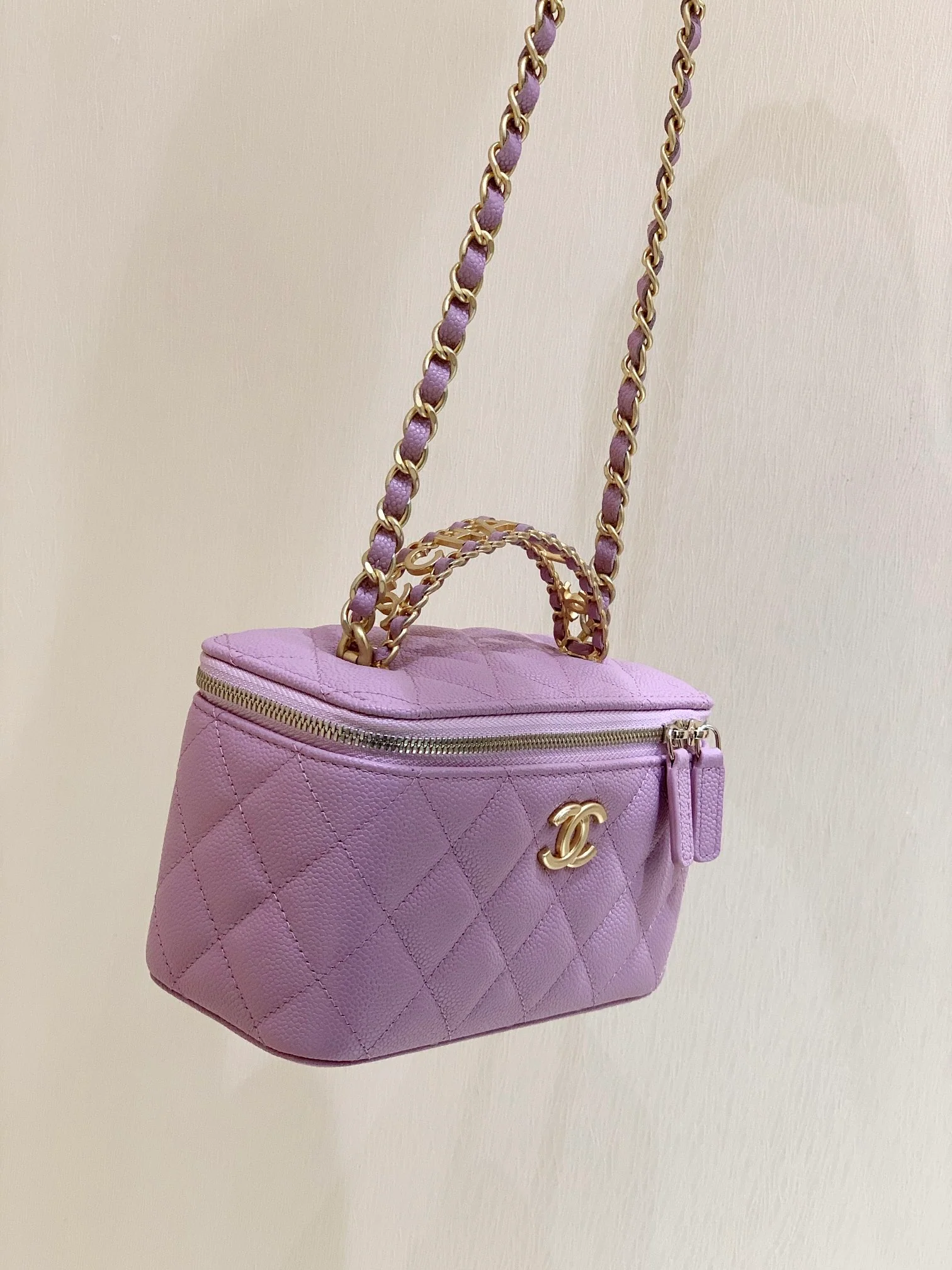 Весенне-летняя коллекция Chanel - Браслет с буквой - Квадратная коробка - Розовый